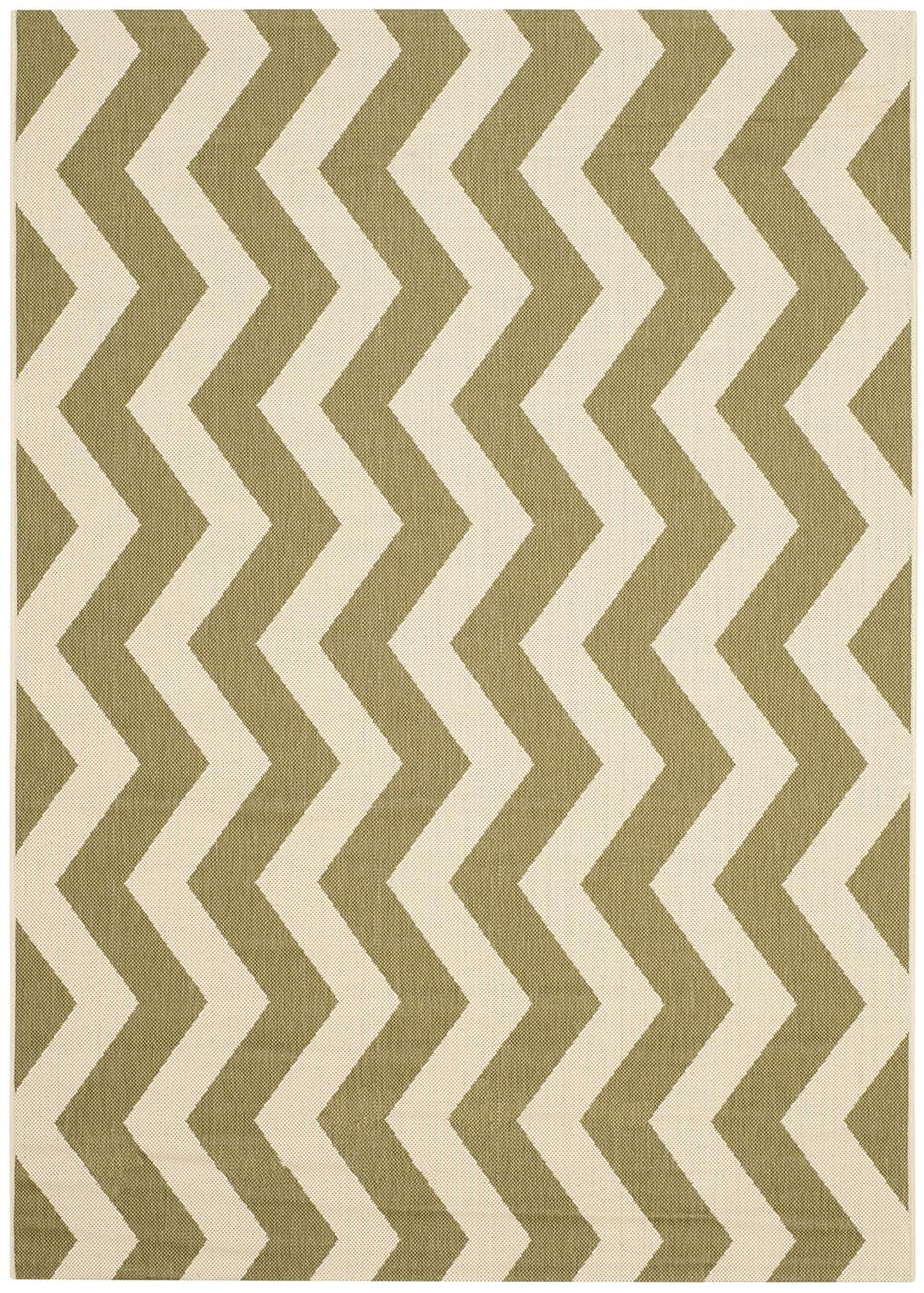 SAFAVIEH Courtyard Ayden Chevron Indoor/Outdoor Area Rug, 4' x 5'7", Green/Beige