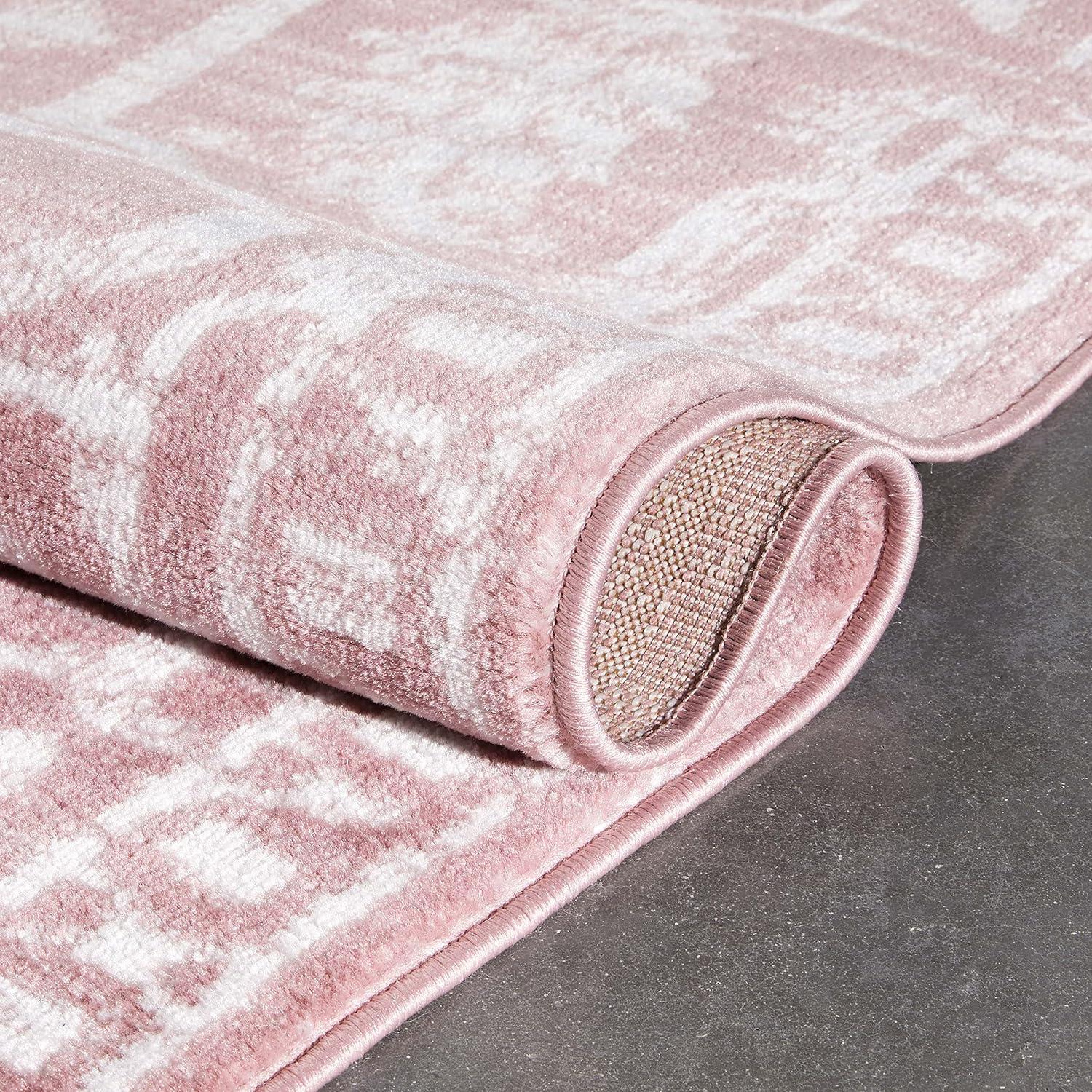 Blush Floral Reversible Easy-Care Synthetic 5' x 7' Rug