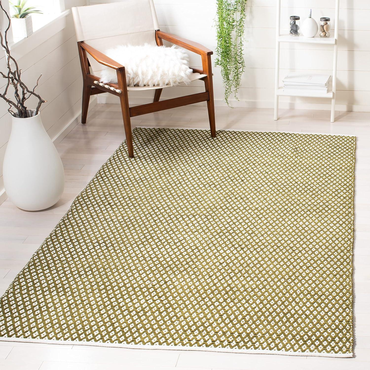 Boston BOS685 Power Loomed Area Rug  - Safavieh