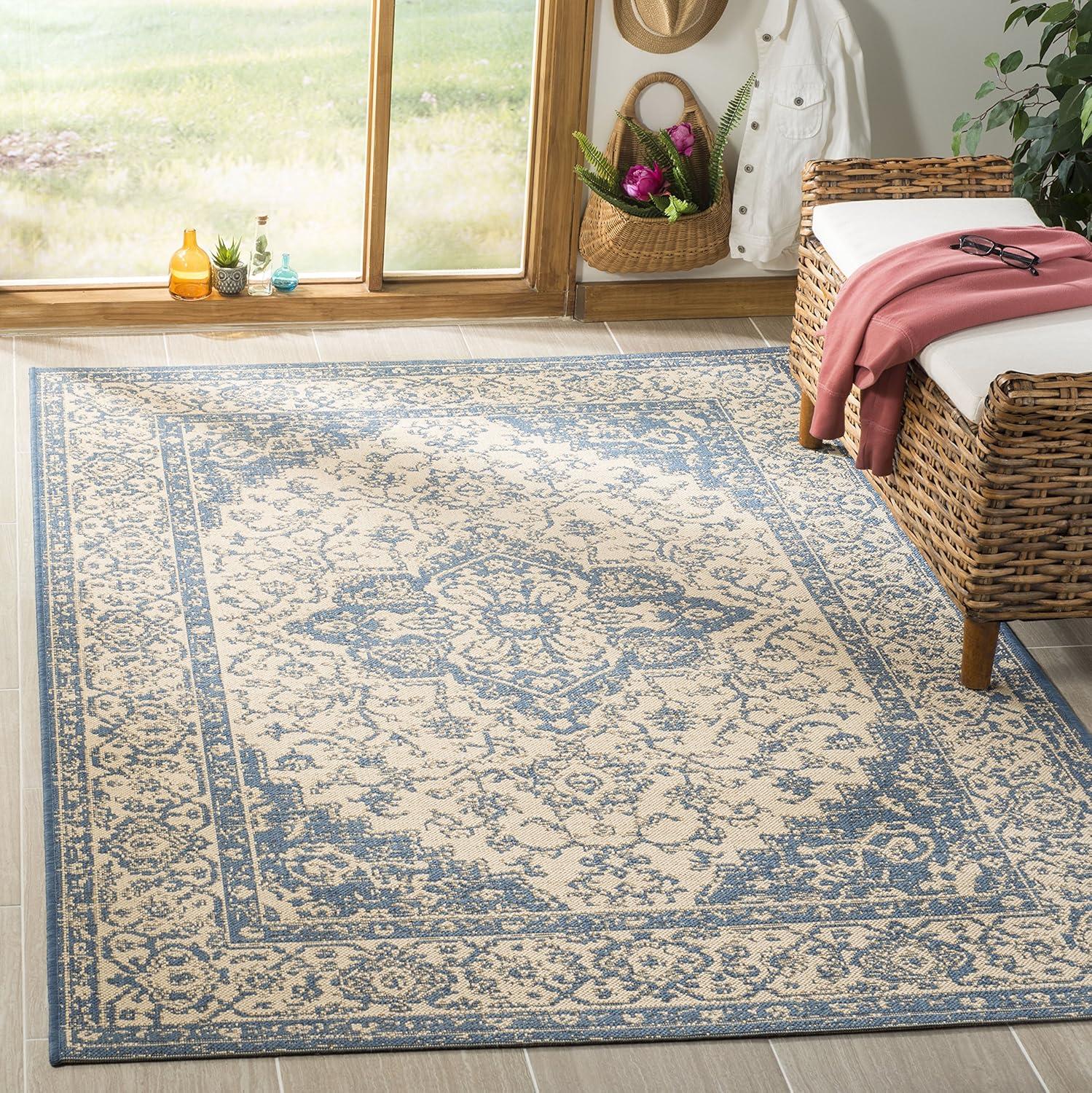 SAFAVIEH Linden Andreas Traditional Area Rug, Cream/Blue, 4' x 6'