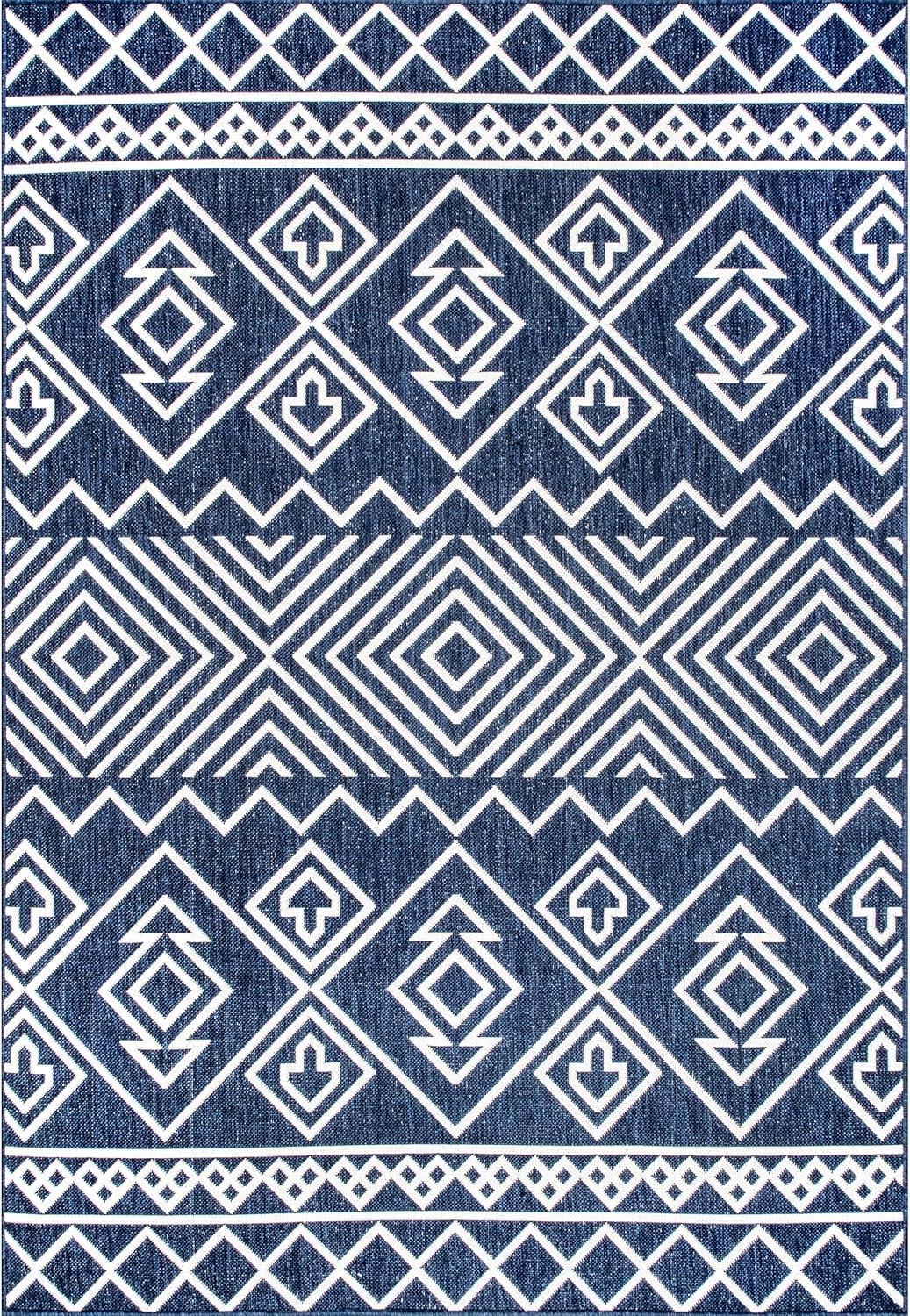 Nuloom Celine Aztec Indoor/Outdoor Area Rug