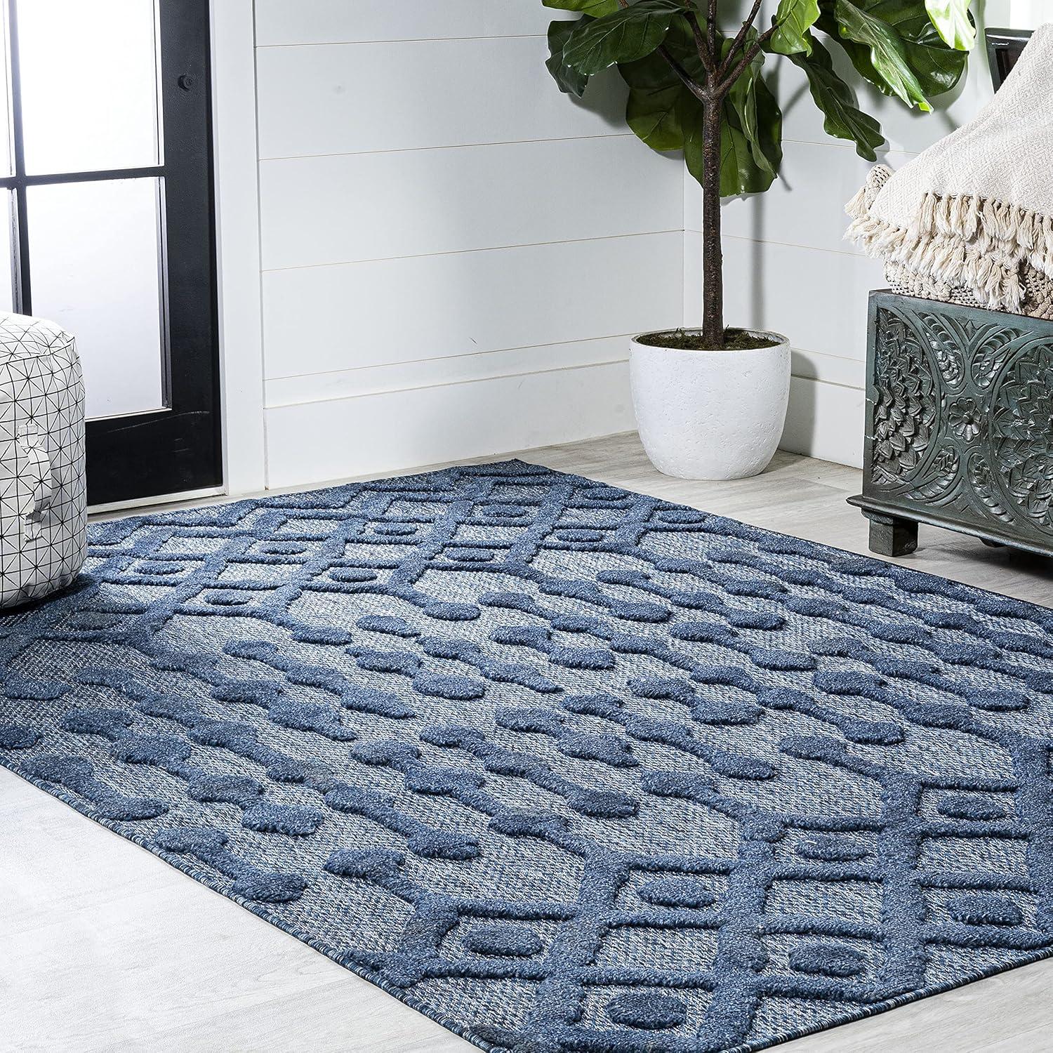 Peralta Moroccan Diamond Indoor/Outdoor Area Rug - JONATHAN Y