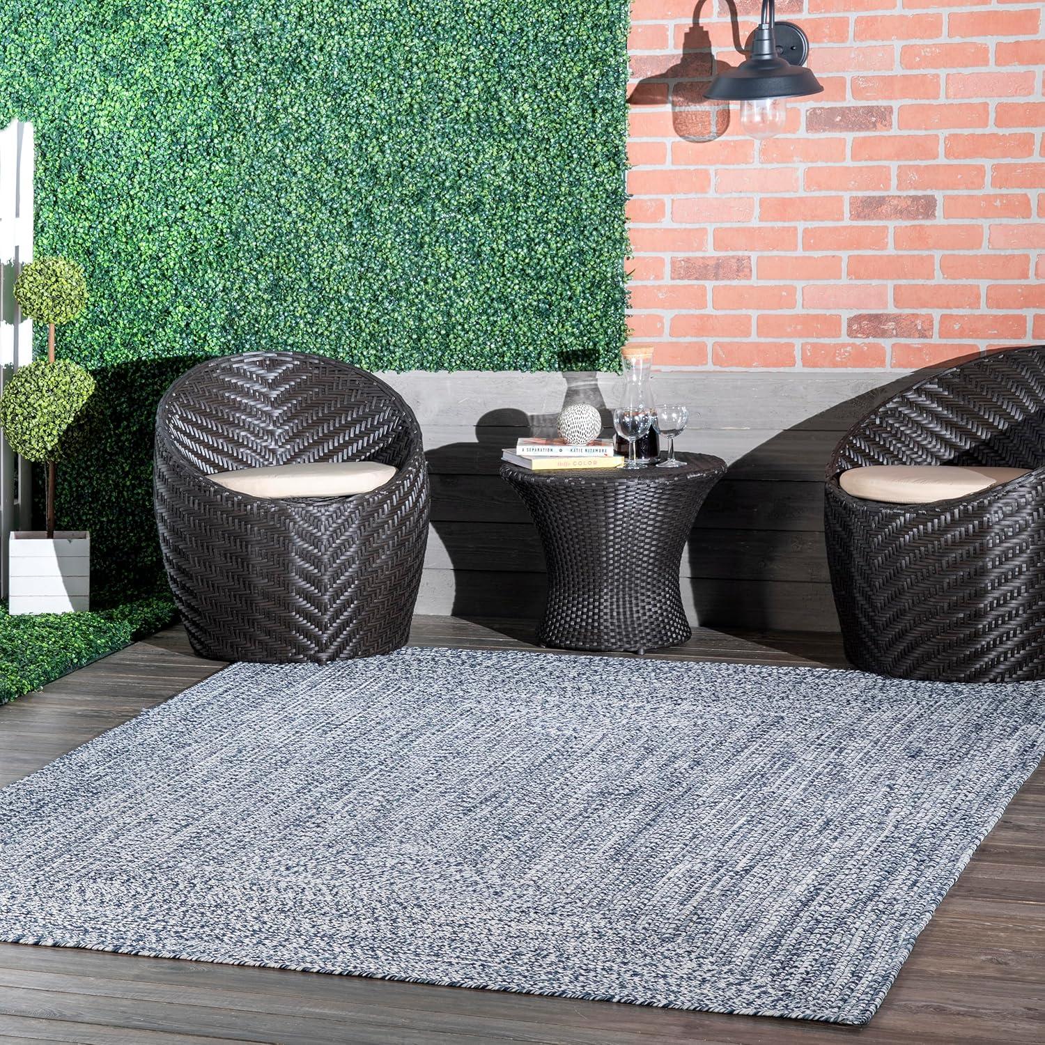 nuLOOM Wynn Braided Indoor/Outdoor Navy 3' x 5' Casual Area Rug