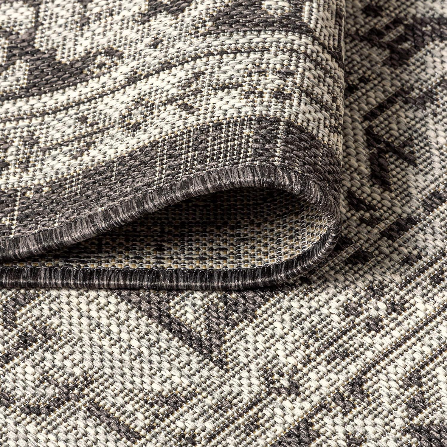 5' Square Sinjuri Medallion Textured Weave Indoor/Outdoor Area Rug, Gray/Black - JONATHAN Y