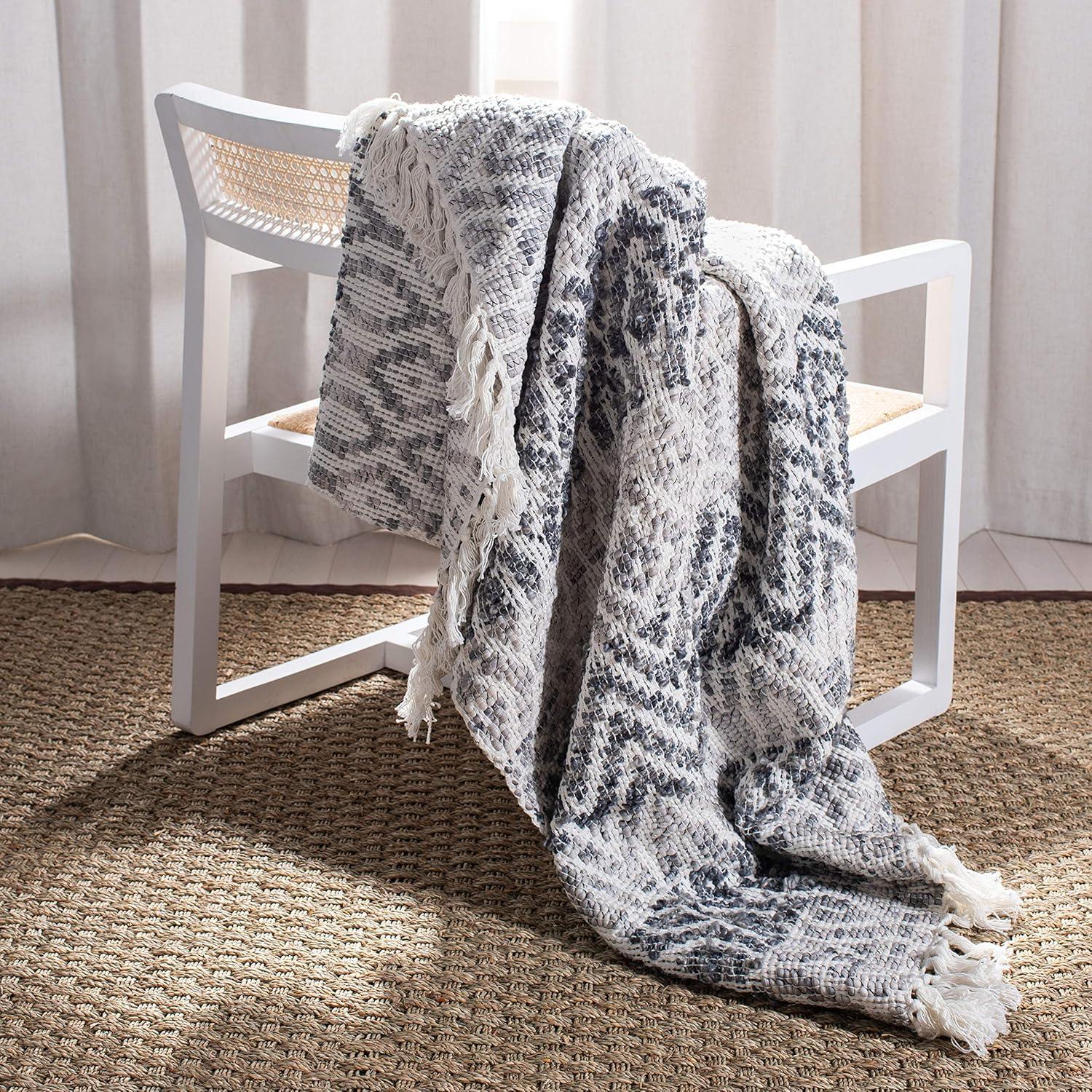 Santi Knitted Throw Blanket