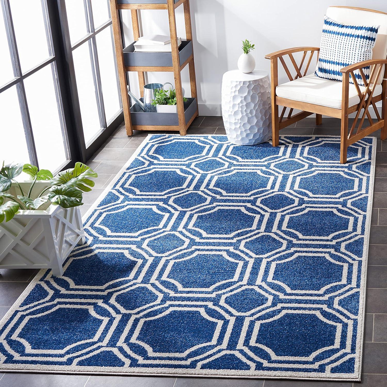 Amherst AMT411 Power Loomed Area Rug - Navy/Ivory - 5'x5' - Safavieh.