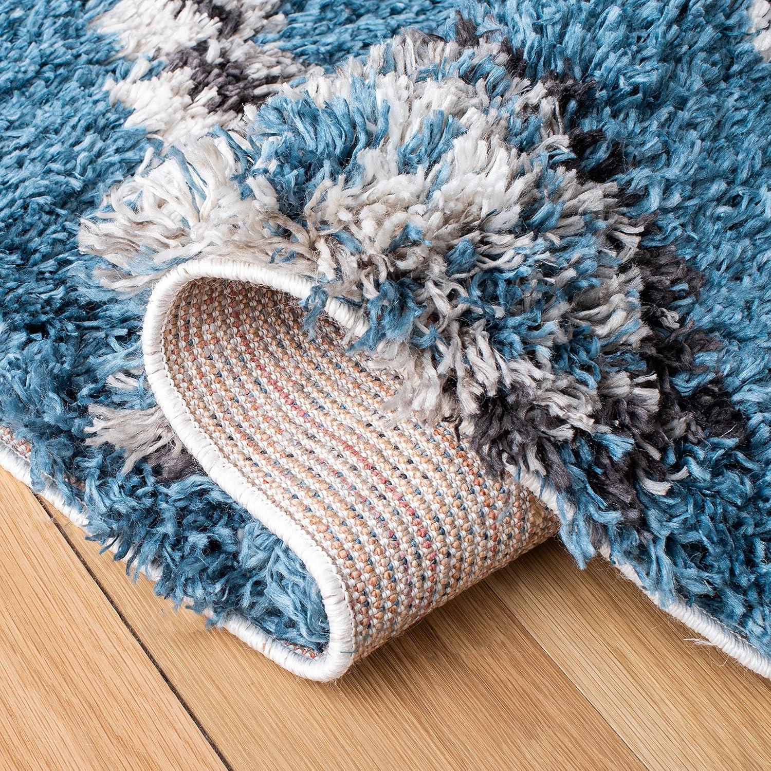 SAFAVIEH Morocco Collection Accent Rug - 4' x 6', Blue & Grey, Moroccan Boho Tribal Design, Non-Shedding & Easy Care, Ideal for High Traffic Areas in Entryway, Living Room, Bedroom (MRC987M)