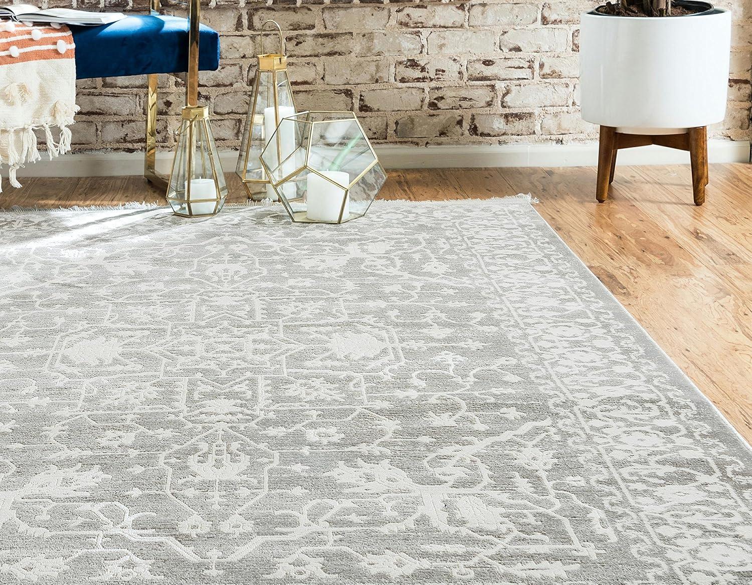 Light Gray Modern Classical 8' x 10' Indoor Abstract Rug