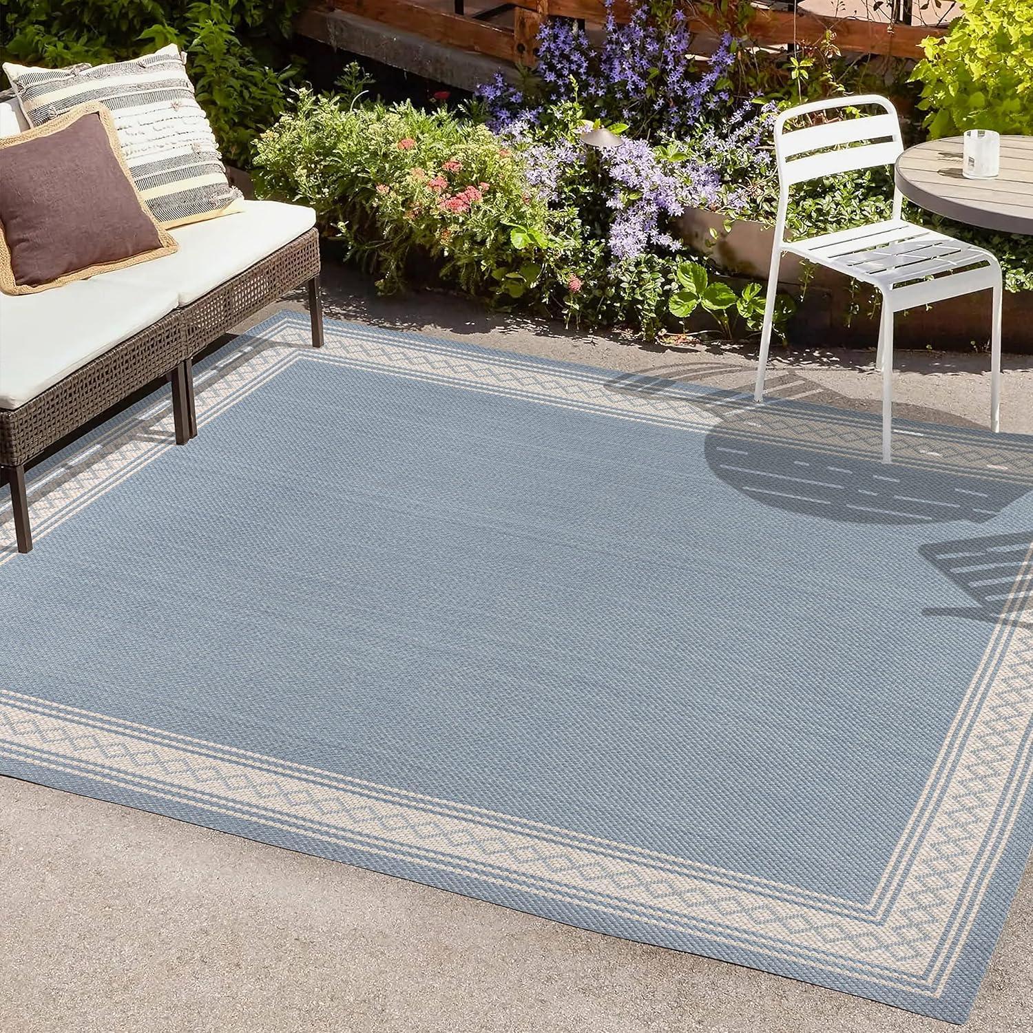 Modern Diamond Border 4' x 6' Blue Synthetic Area Rug