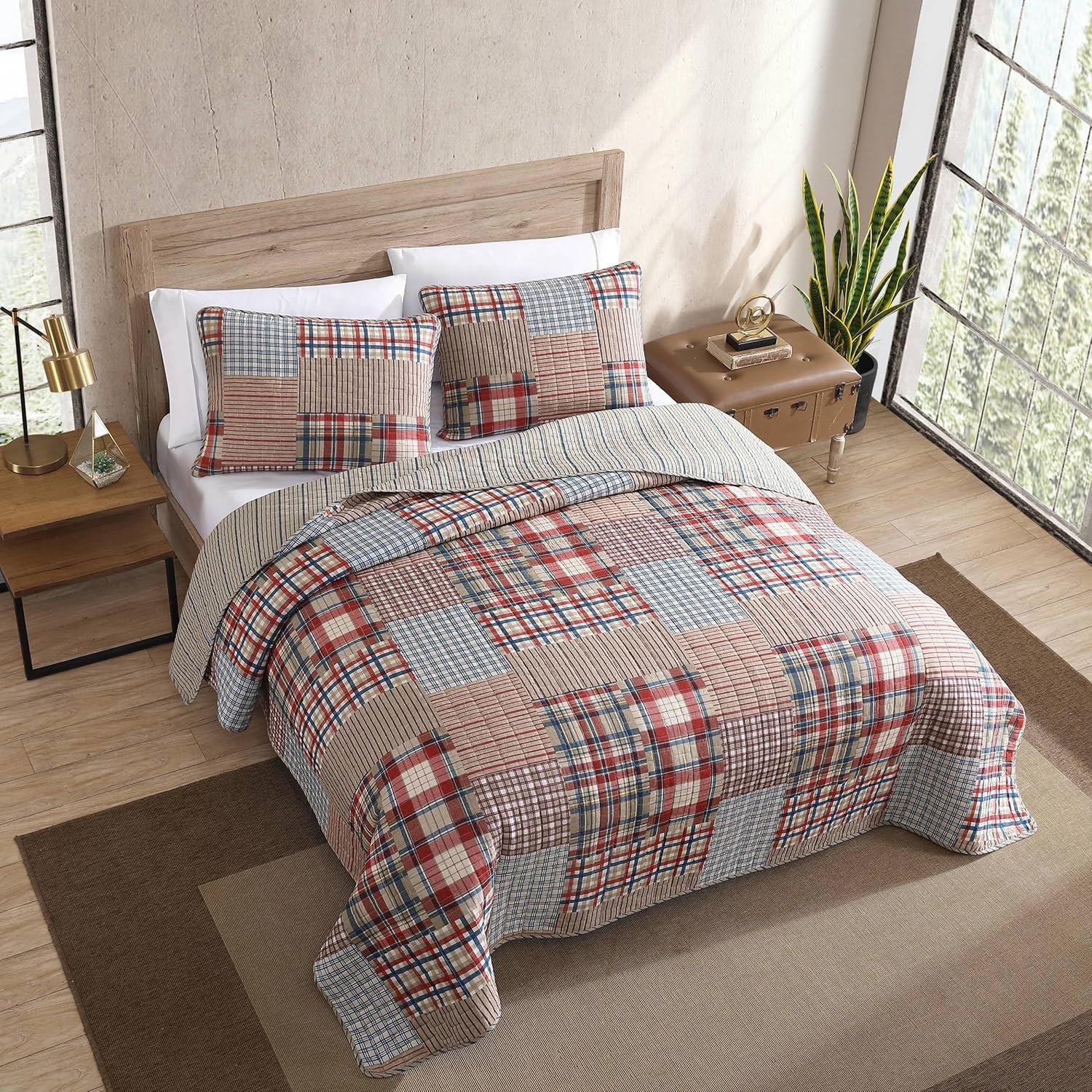 Full/Queen Reversible Cotton Patchwork Quilt Set in Brown