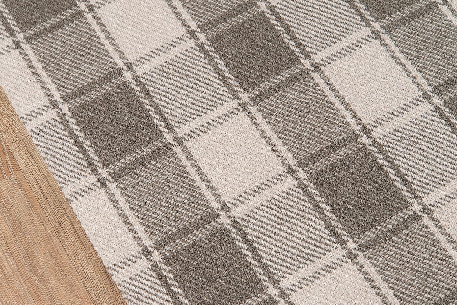 Elegant Gray Handwoven Wool Tartan Plaid 8' x 10' Rug