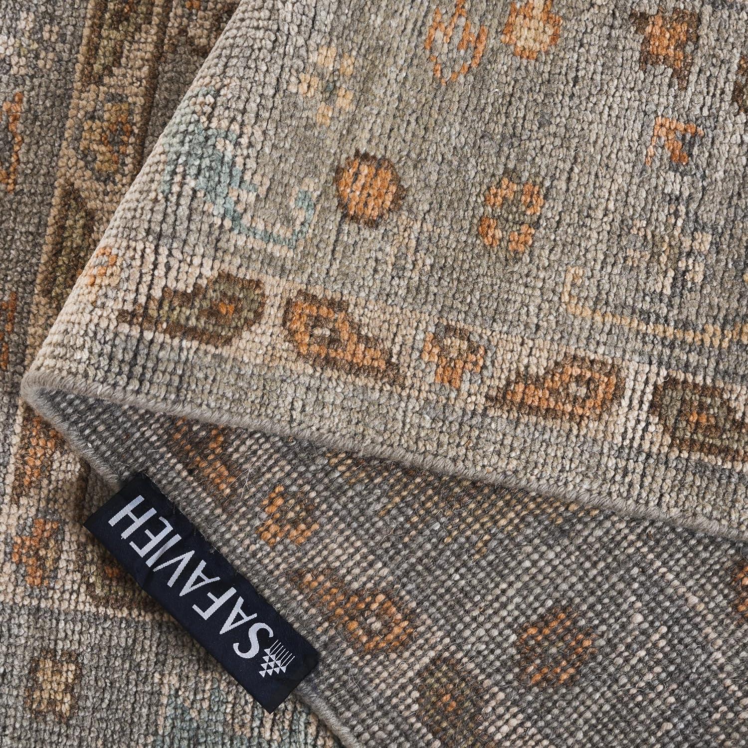 Izmir Hand Knotted 70% Wool, 30% Viscose Oriental Rug