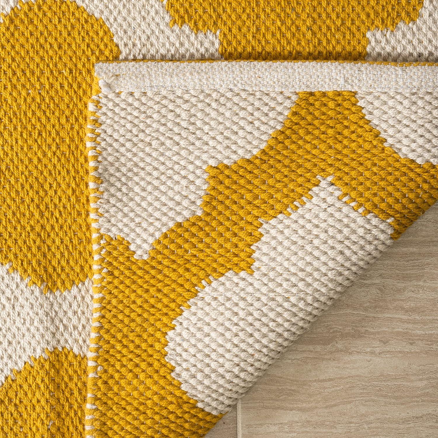 Montauk MTK723 Hand Woven Indoor Area Rug - Yellow/Ivory - 4'x6' - Safavieh.