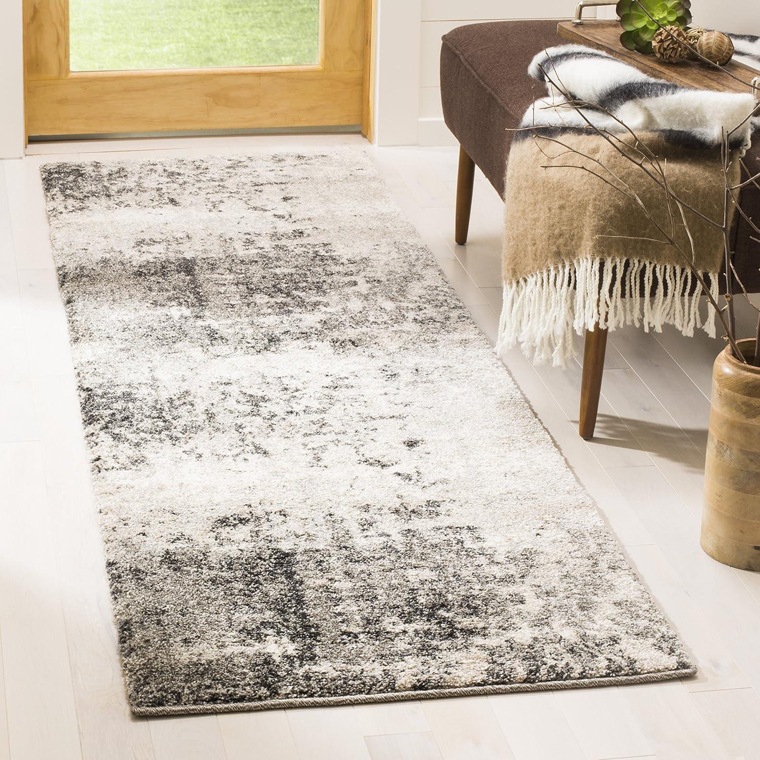 Retro RET2139 Power Loomed Indoor Area Rug  - Safavieh