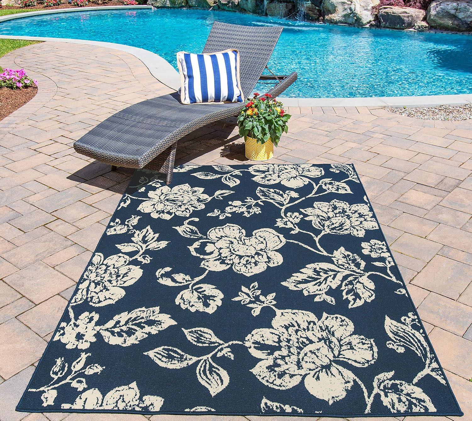 Momeni Baja Floral Area Rug