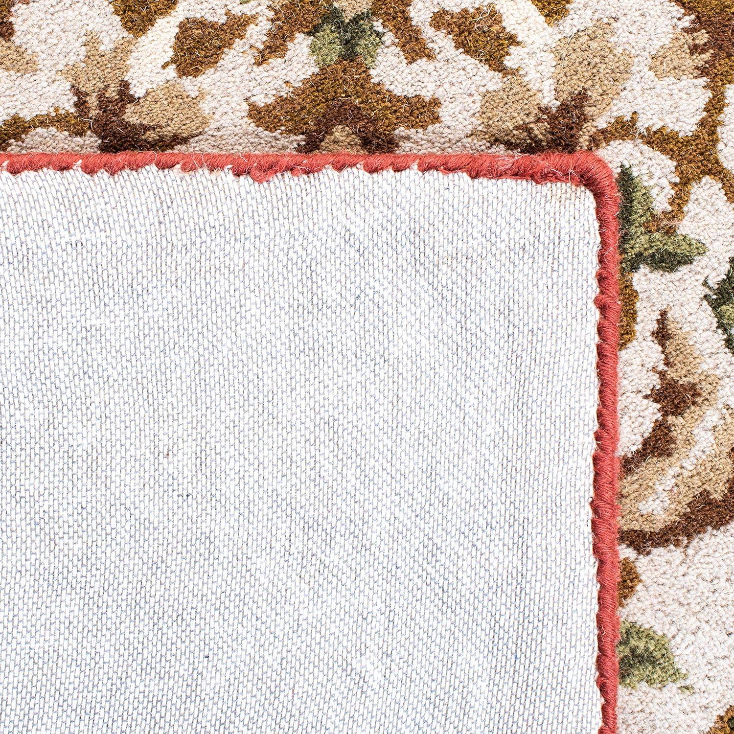 SAFAVIEH Classic Flanagan Oriental Wool Area Rug, Burgundy, 2'3" x 4'