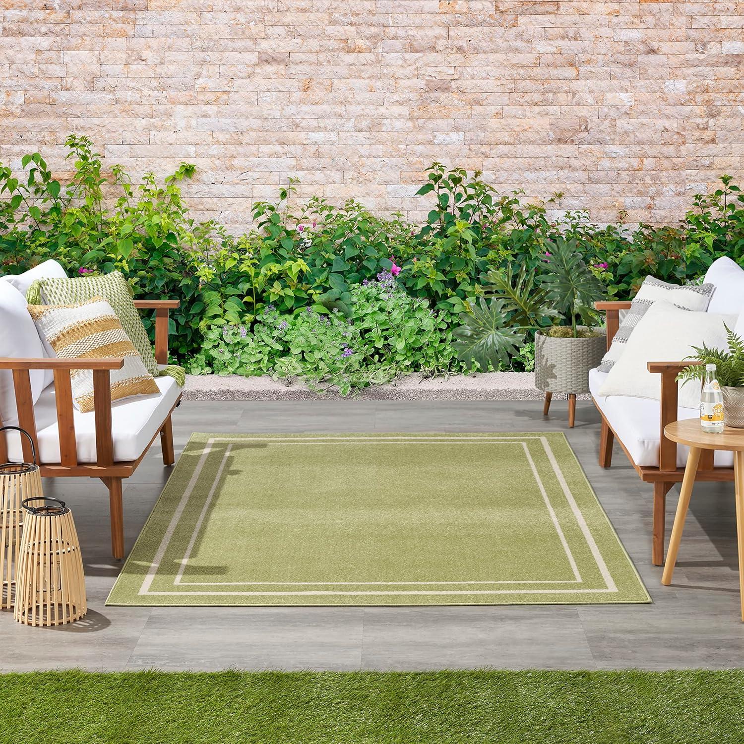 Nourison Essentials 5' x 7' Green Ivory Contemporary Bordered Indoor/Outdoor Area Rug