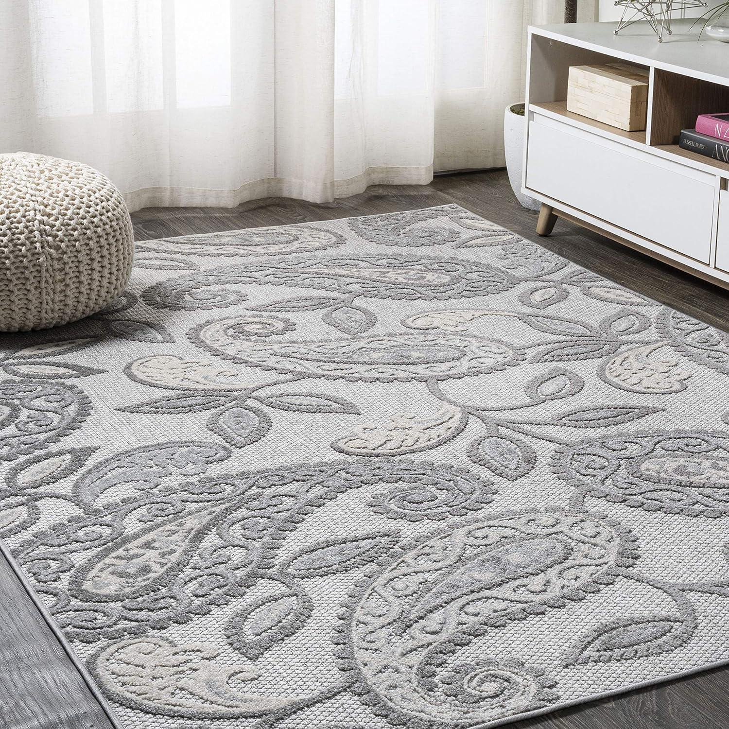 Paisley Light Gray & Ivory Boho Indoor/Outdoor Rug - 3x5 Feet