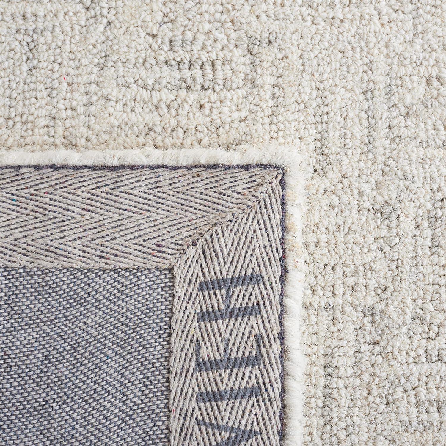 Micro-Loop MLP537 Hand Tufted Indoor Accent Rug - Light Grey/Ivory - 4'x6' - Safavieh
