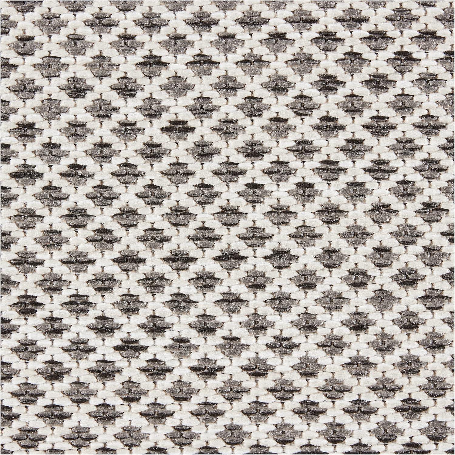 Beachcrest Home™ Hartigan Geometric Indoor / Outdoor Rug