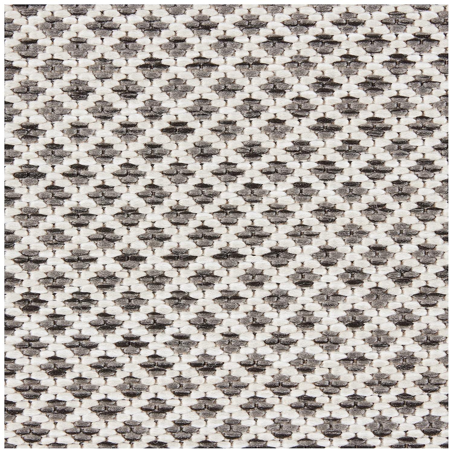 Beachcrest Home™ Hartigan Geometric Indoor / Outdoor Rug