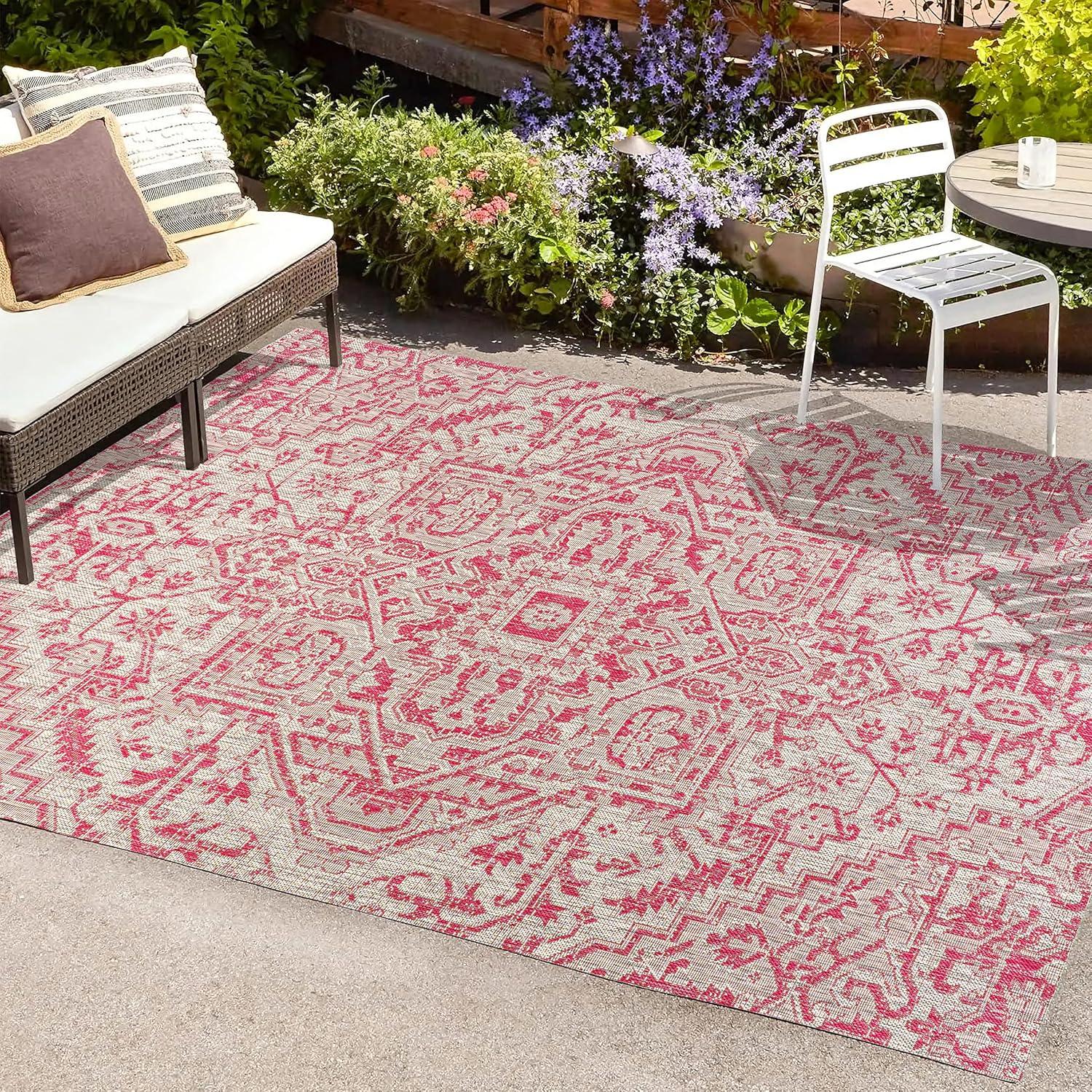 4' x 6' Estrella Bohemian Medallion Textured Weave Indoor/Outdoor Area Rug, Light Gray/Fuchsia - JONATHAN Y