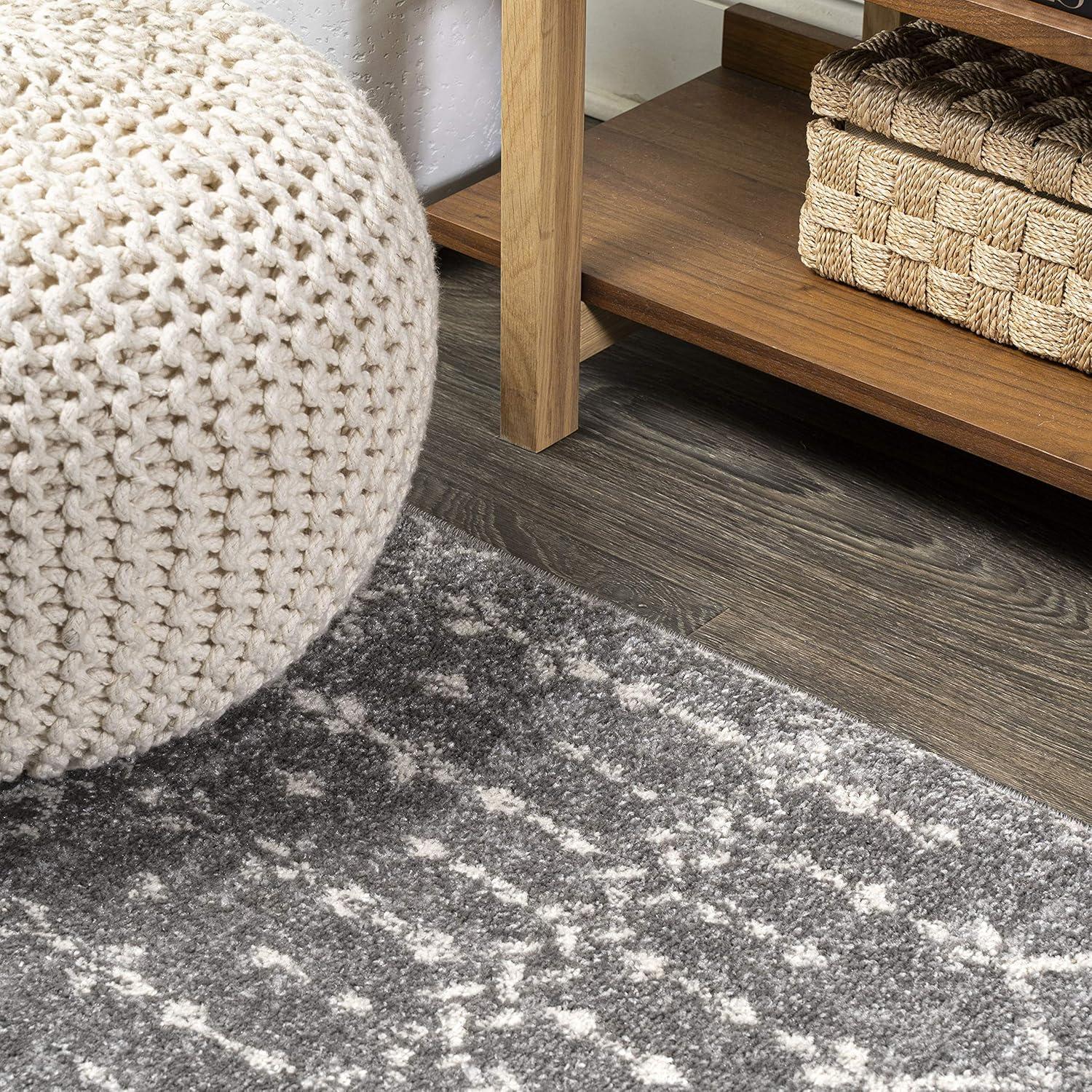 JONATHAN Y Moroccan HYPE Boho Vintage Diamond Gray/Ivory 5' Square Area Rug