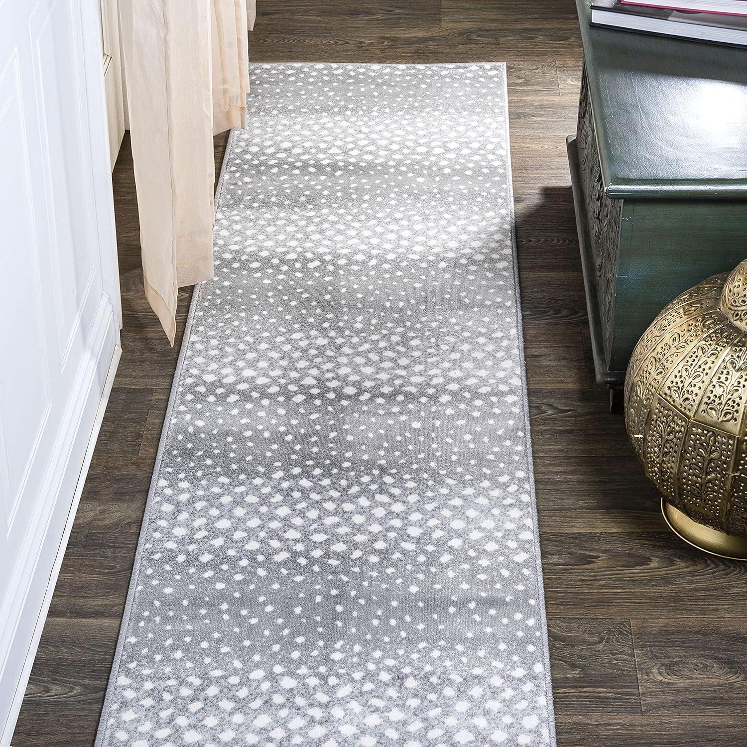 4'x 6' Antelope Modern Animal Area Rug, Gray/Cream - JONATHAN Y