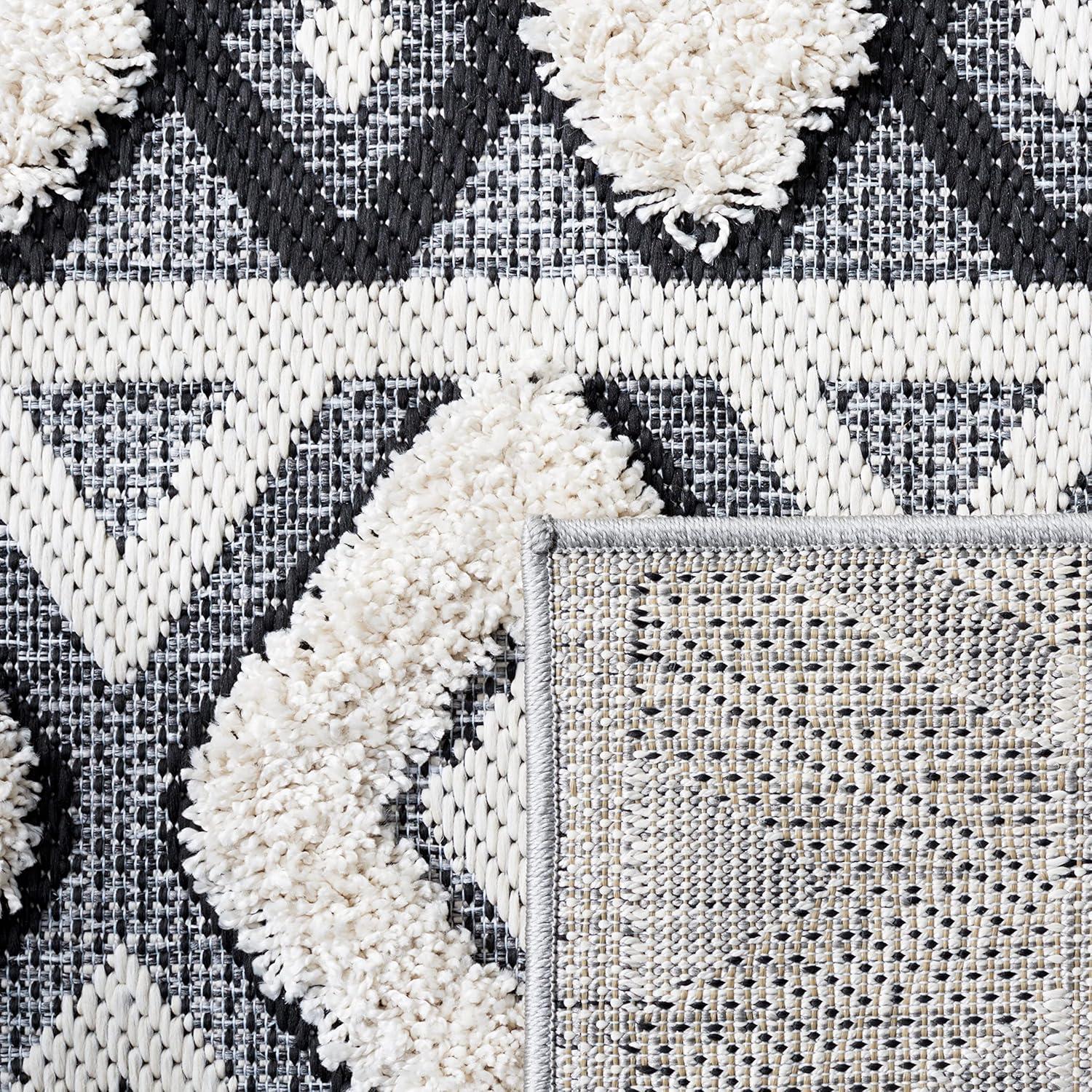 Cottage COT210 Power Loomed Indoor/Outdoor Area Rug - Ivory/Black - 8'x10' - Safavieh.