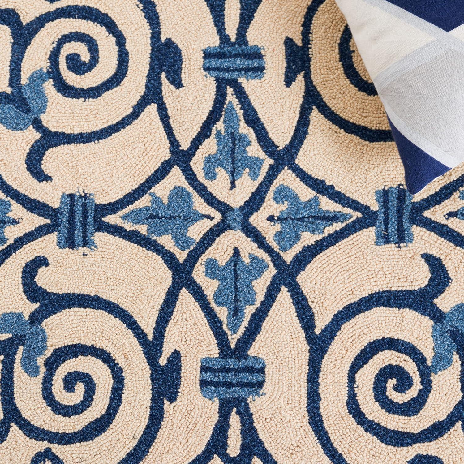 SAFAVIEH Chelsea Aragon Geometric Borders Wool Area Rug, Ivory/Dark Blue, 2'6" x 4'