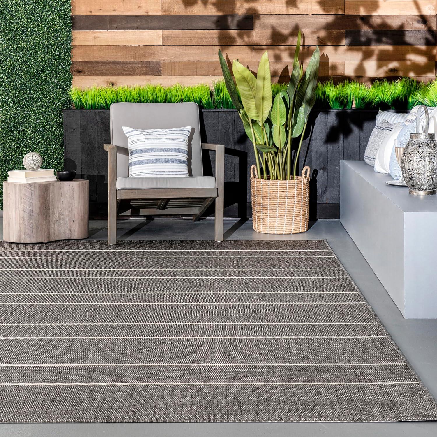 Nuloom Alaina Striped 4x6 Indoor/Outdoor Area Rug for Living Room Patio Deck Front Porch Kitchen, Dark Grey/Ivory