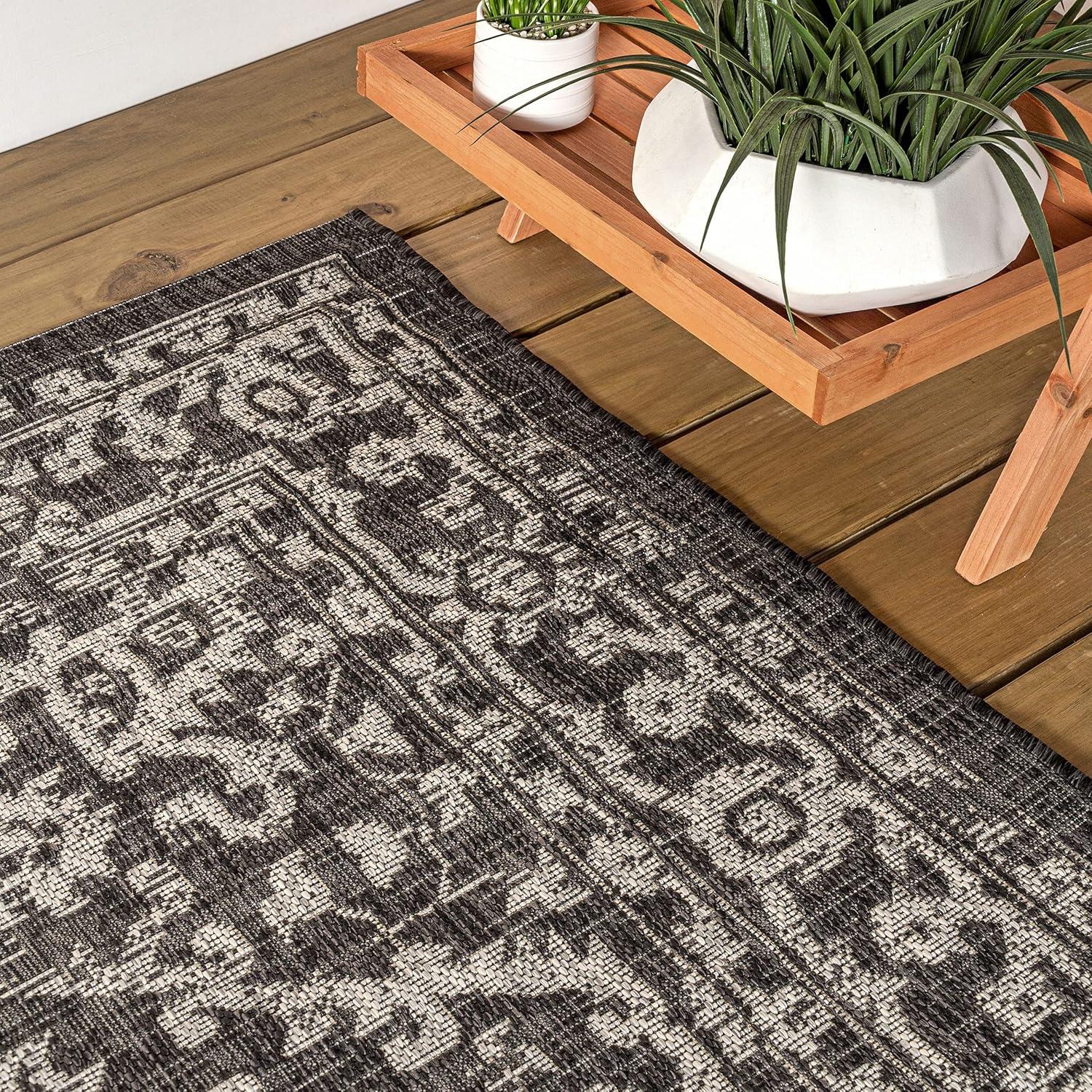 4'x6' Malta Bohemian Medallion Textured Weave Indoor/Outdoor Area Rug, Black/Gray - JONATHAN Y