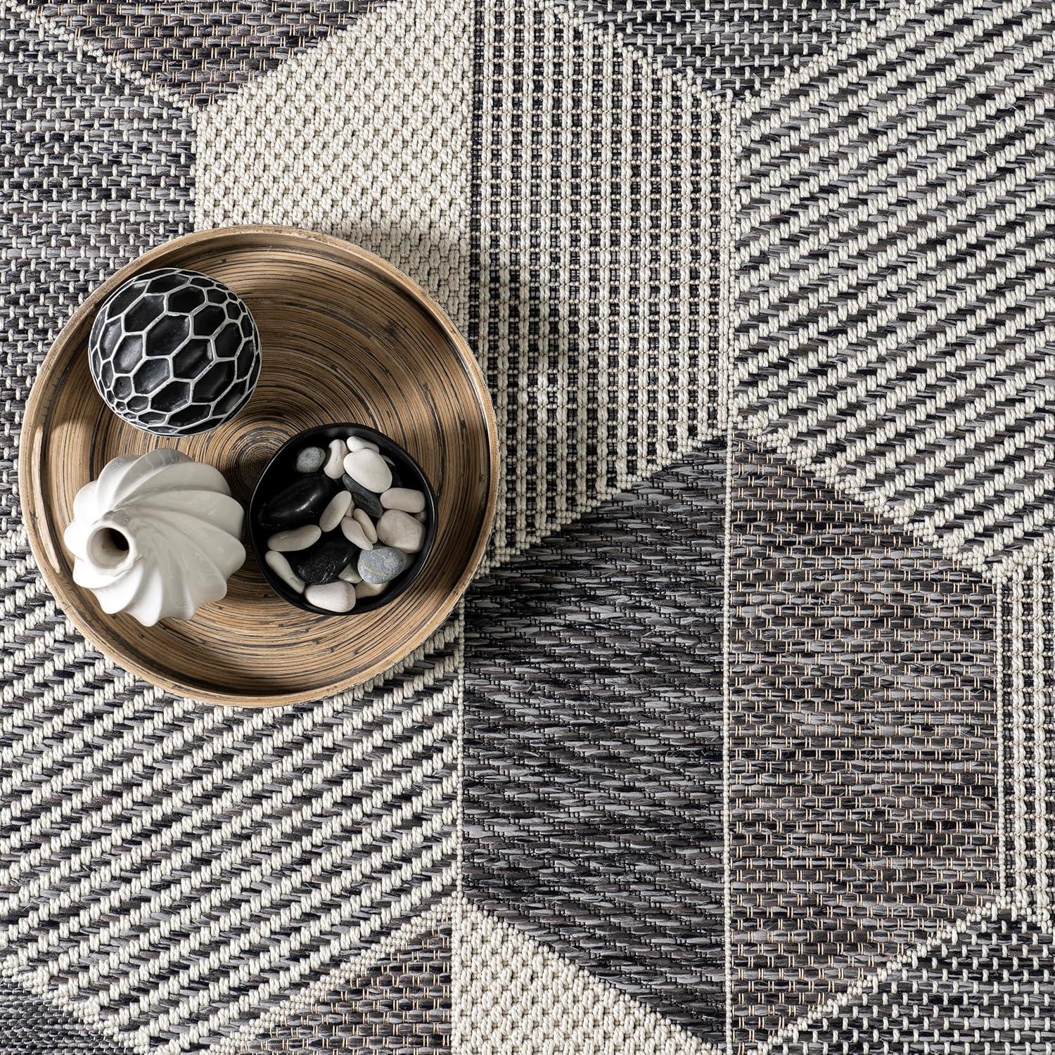 Nuloom Imogene Geometric Indoor/Outdoor Area Rug