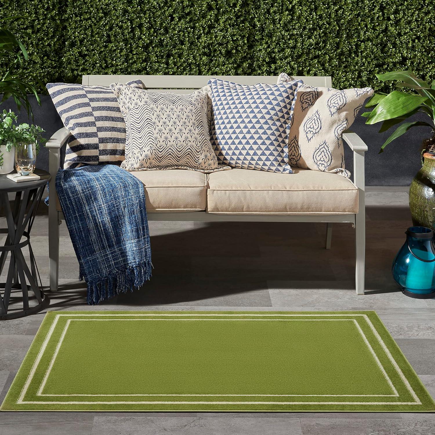 Essentials Green Ivory Solid Round 3'x5' Outdoor Rug