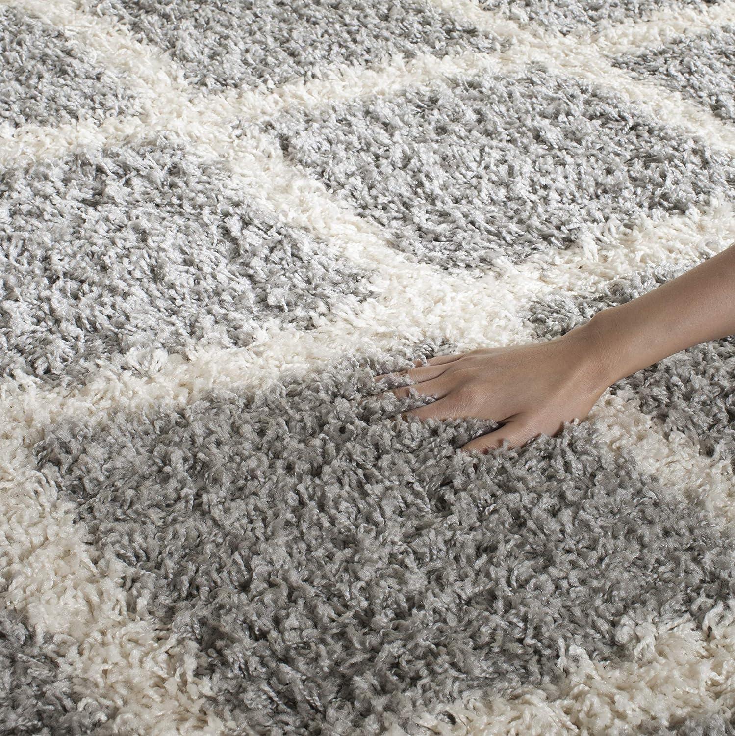 Dallas Shag SGD258 Power Loomed Indoor Area Rug - Grey/Ivory - 11'x15' - Safavieh.