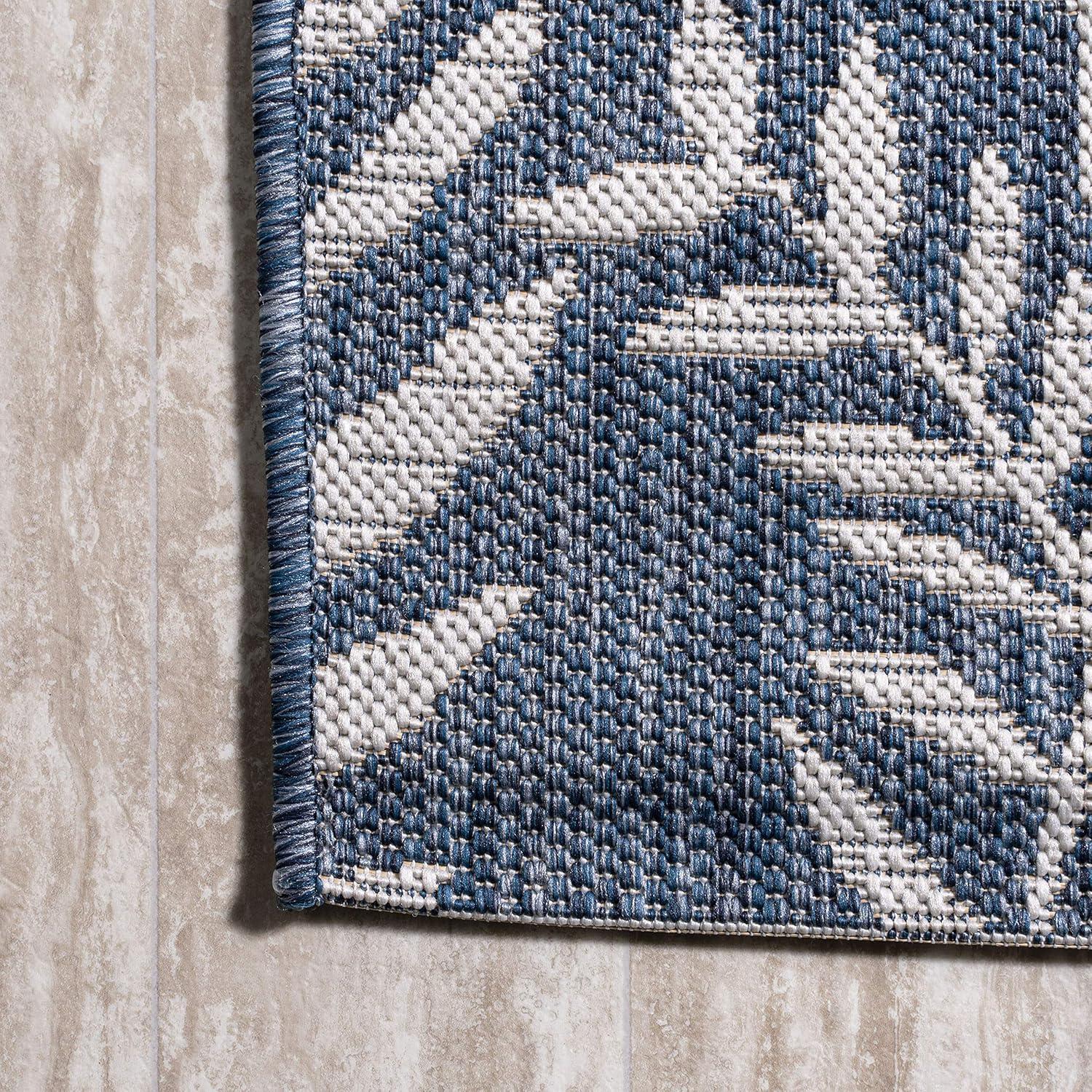 Nevis Palm Frond Indoor/Outdoor Area Rug - JONATHAN Y