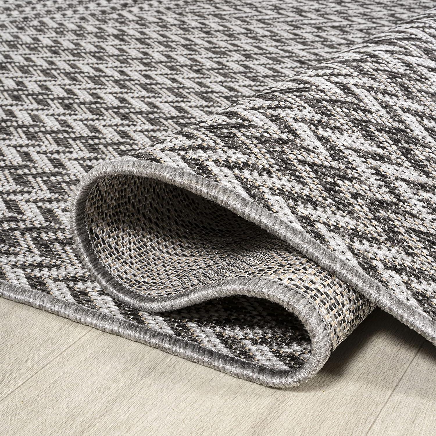 5' x 8' Chevron Modern Concentric Squares Indoor/Outdoor Area Rug, Black/Light Gray - JONATHAN Y