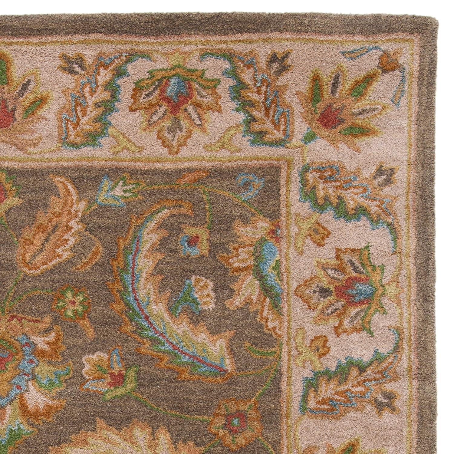 SAFAVIEH Heritage Wight Traditional Wool Area Rug, Green/Beige, 5' x 8'