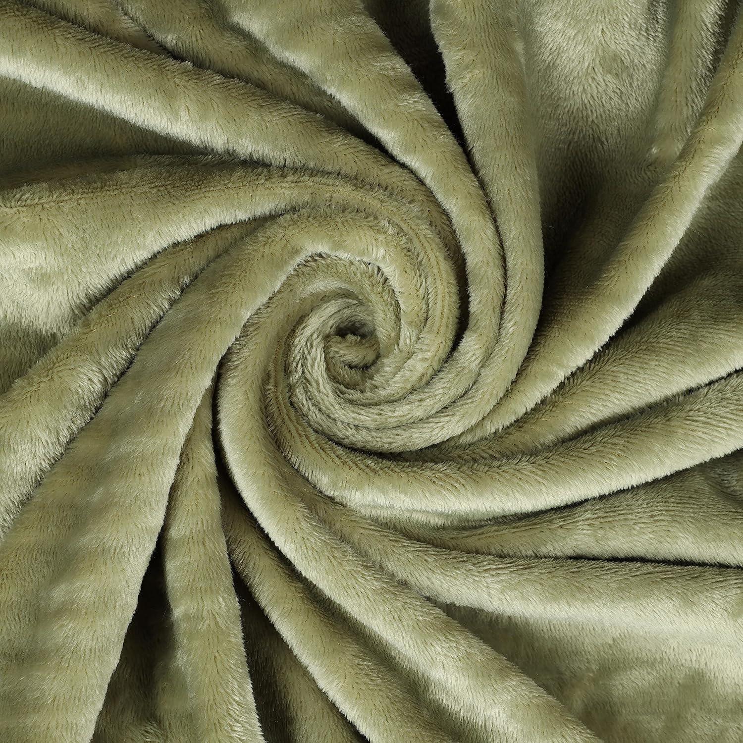 Superior Superior Polka Dots or Solid Fleece Plush Blanket Medium Weight Fluffy Soft Decorative Bedding