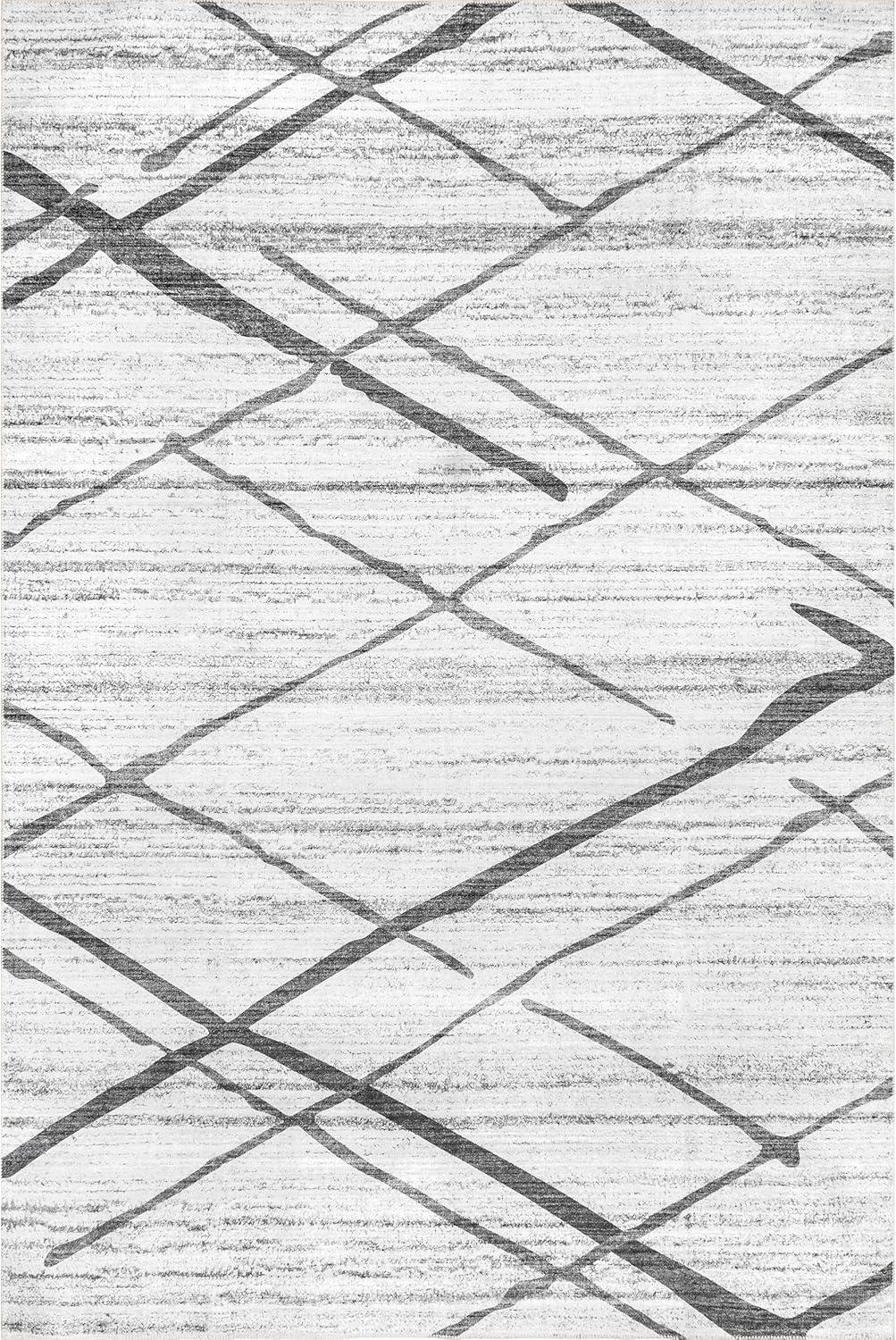 Gray Trellis 8' x 10' Reversible Synthetic Area Rug