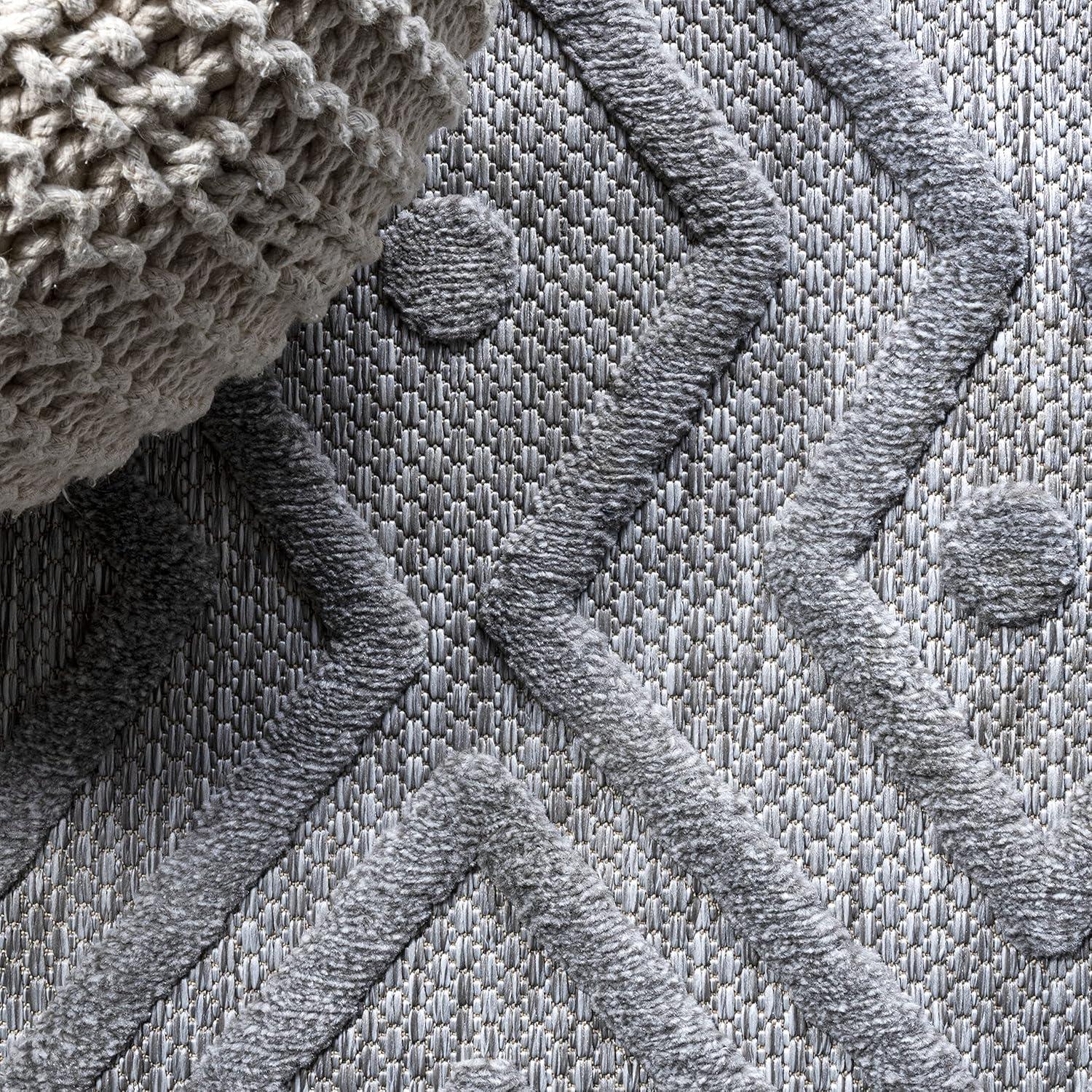 5'x8' Balansat Moroccan Diamond Indoor/Outdoor Area Rug, Light Gray - JONATHAN Y