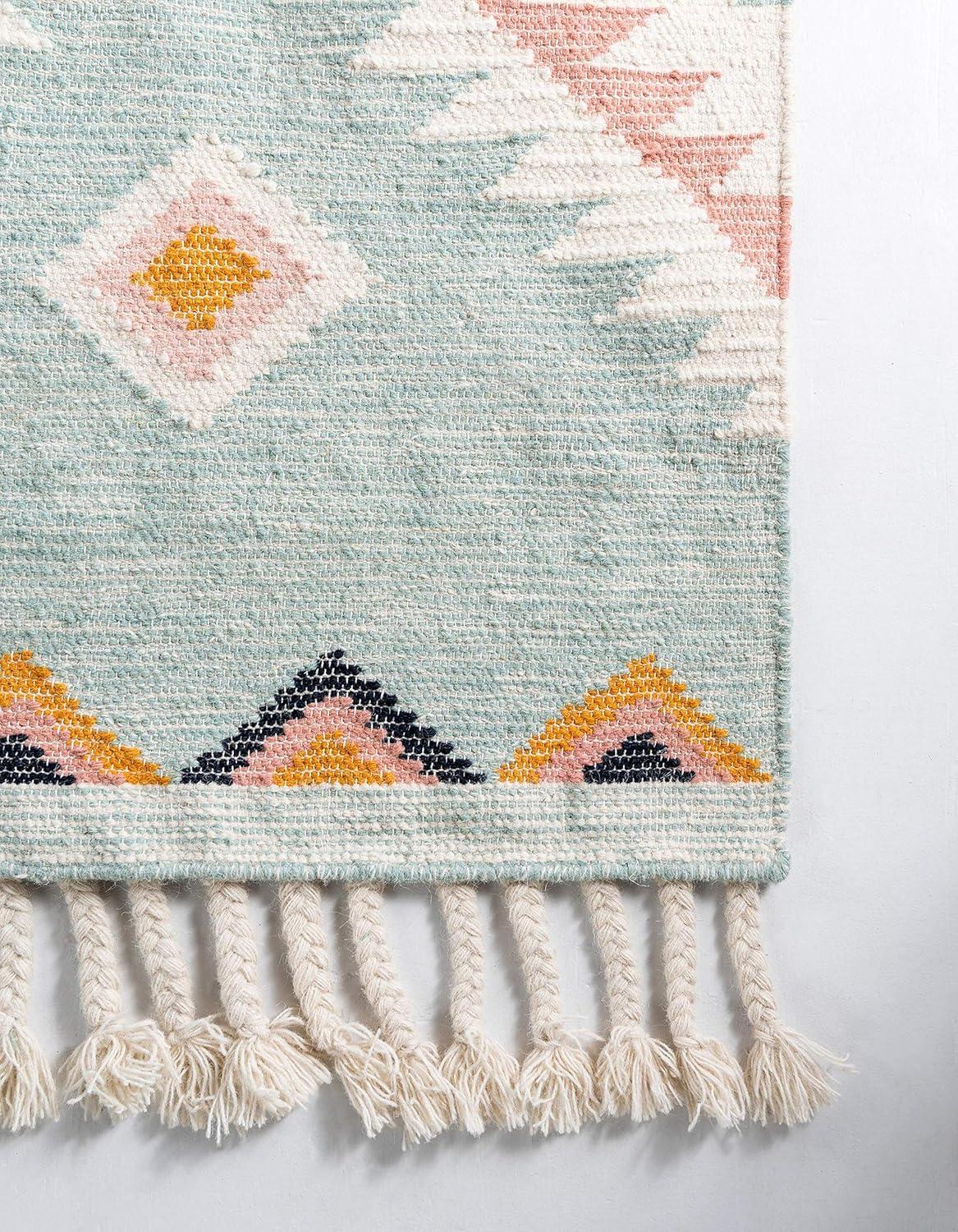 Unique Loom 5' 1 x 8' 0 Mesa Papago Light Aqua Area Rug