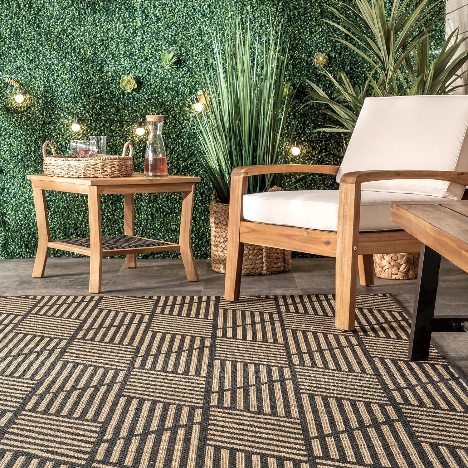 Nuloom Leona Geometric 5x8 Indoor/Outdoor Area Rug for Living Room Patio Deck Front Porch Kitchen, Charcoal/Ivory