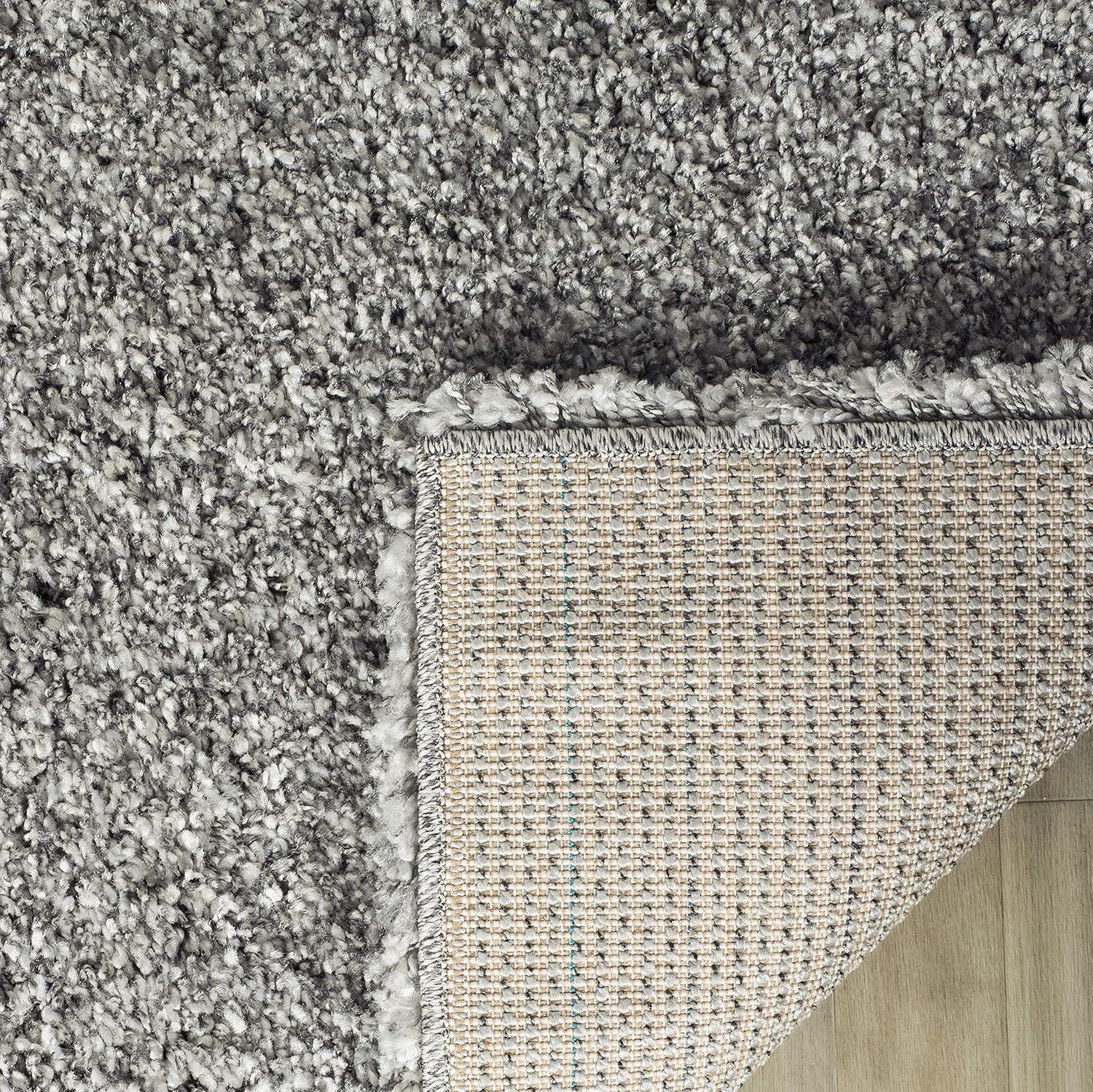 Shag SG151 Power Loomed Indoor Area Rug - Silver - 4'x4' - Safavieh.