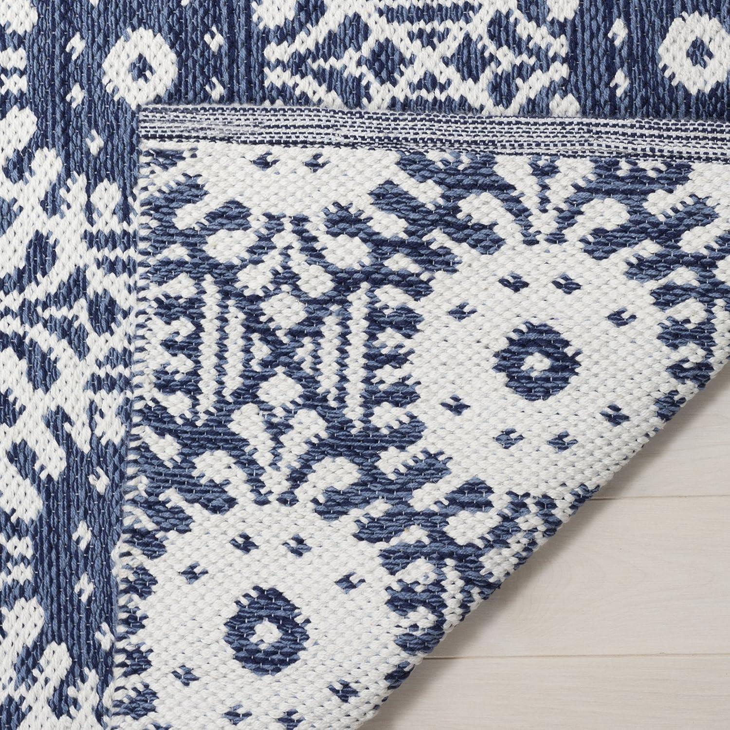 Montauk MTK612 Hand Woven Indoor Accent Rug - Navy/Ivory - 3'x5' - Safavieh