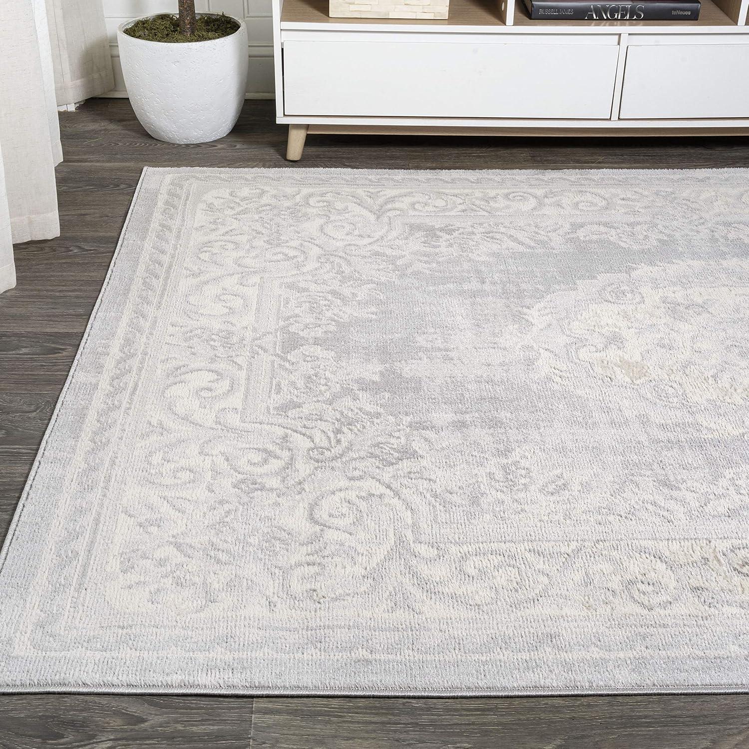 Bohemian Cottage Style Medallion 4'x6' Area Rug in Ivory/Gray