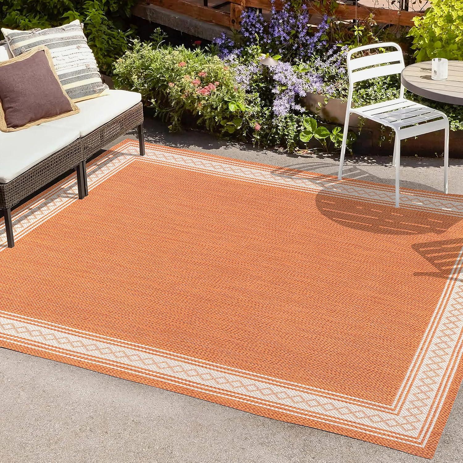 Lucia Classic Diamond Border Indoor/Outdoor Area Rug - JONATHAN Y