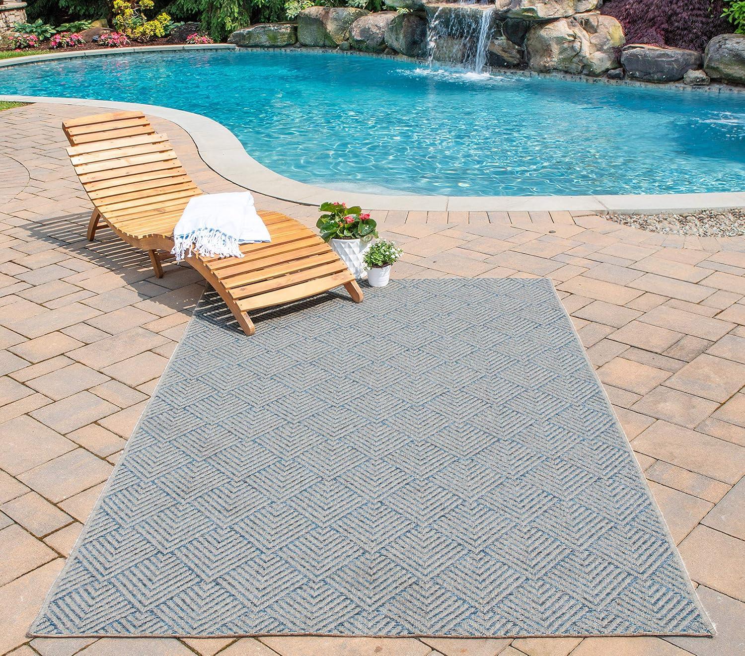 Momeni Como Polypropylene Machine Made Blue Indoor Outdoor Rug 6'7" X 9'6"