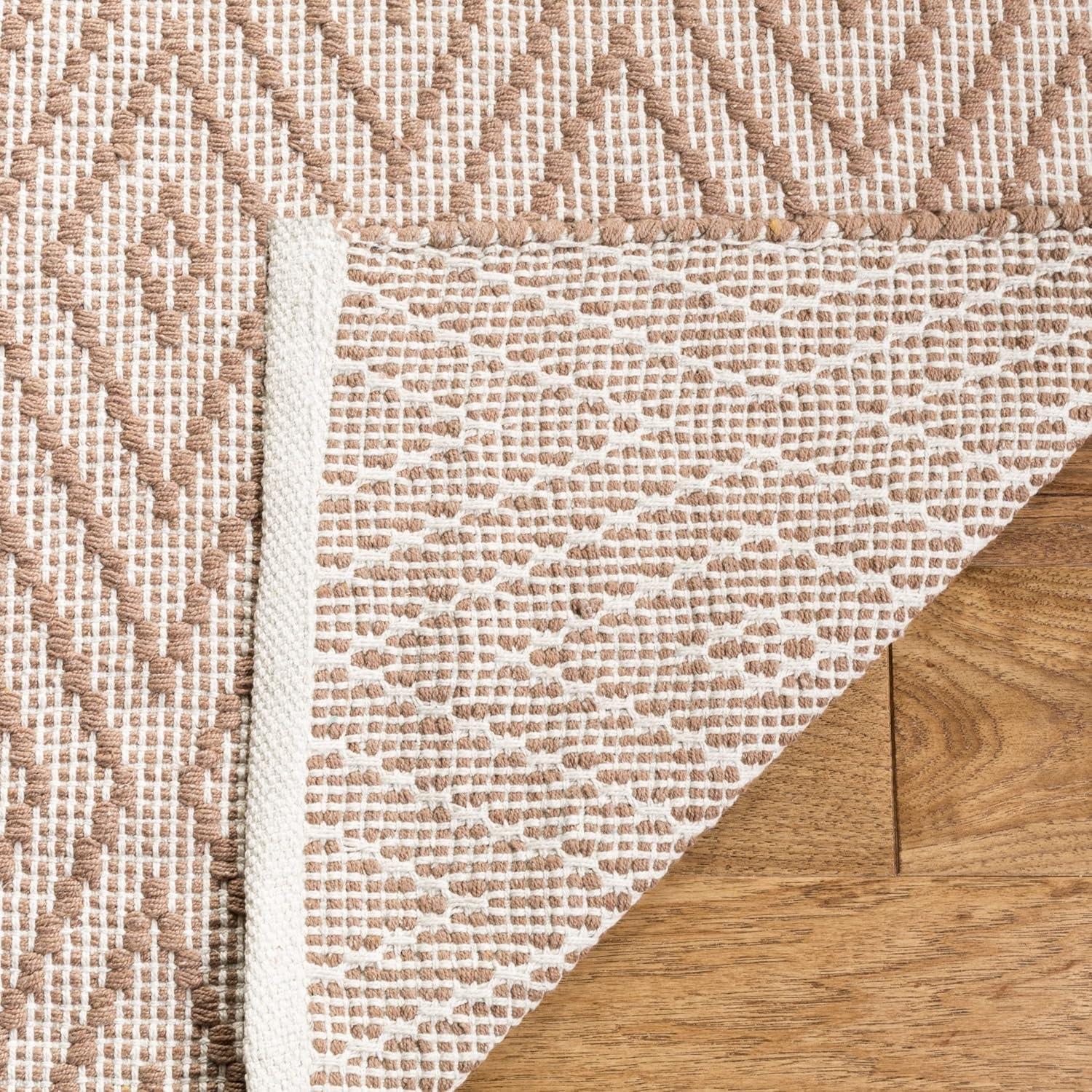 Montauk MTK811 Hand Woven Accent Rug - Beige/Ivory - 2'6"x4' - Safavieh.