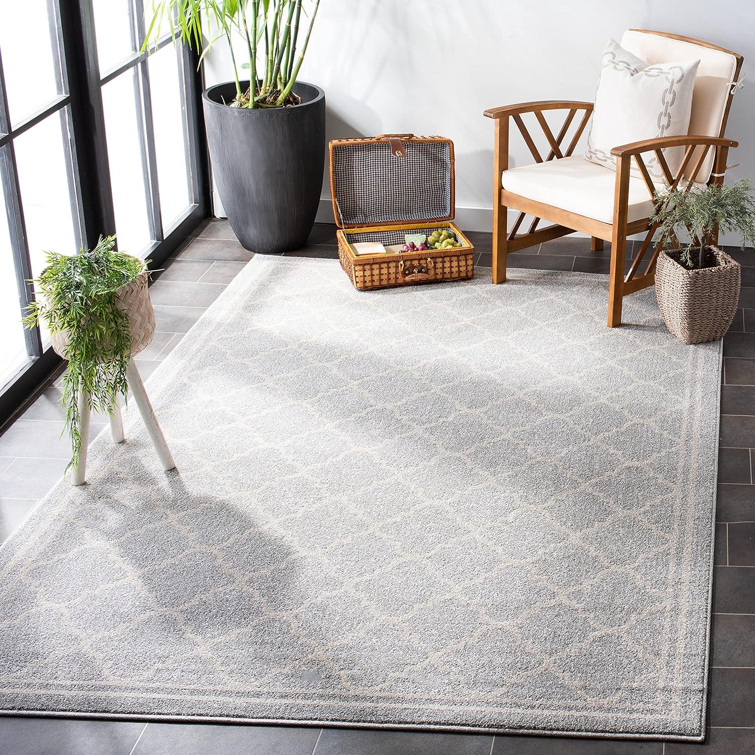 Amherst AMT422 Power Loomed Indoor Area Rug - Light Grey/Beige - 5'x5' - Safavieh